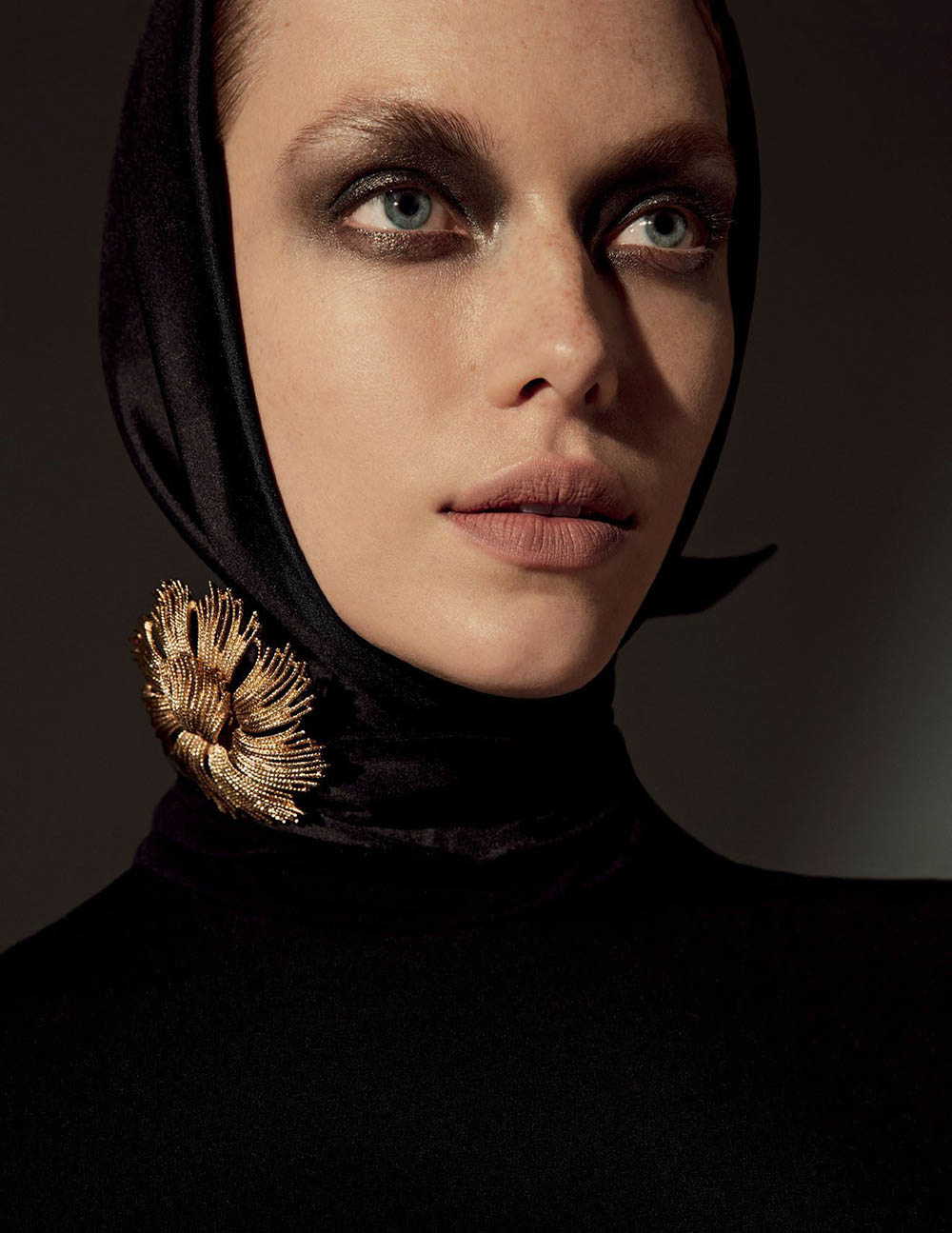 Hannah Ferguson by Jack Waterlot for Vogue Arabia May 2018