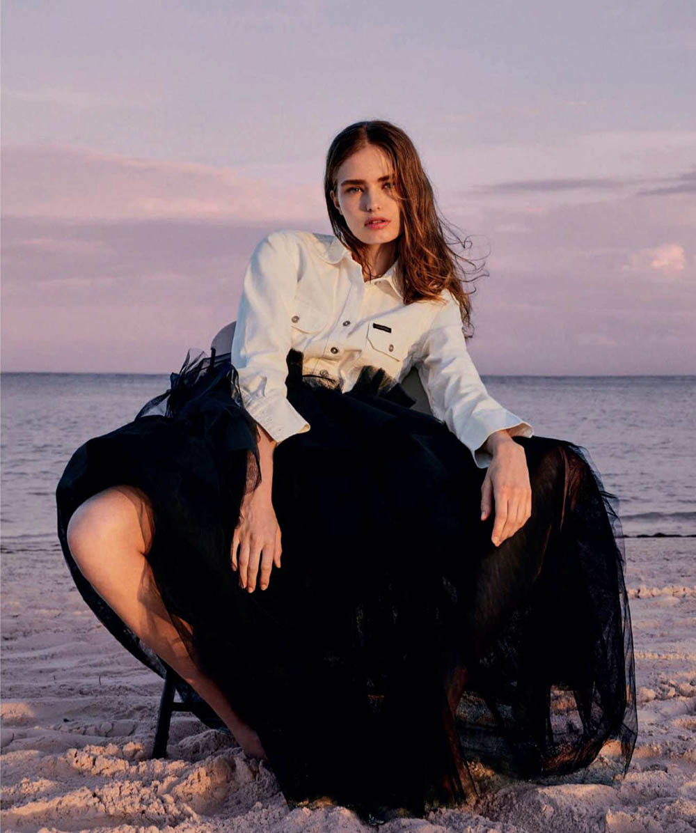 Anna Mila Guyenz covers Harper’s Bazaar Spain June 2018 by Rosa Copado