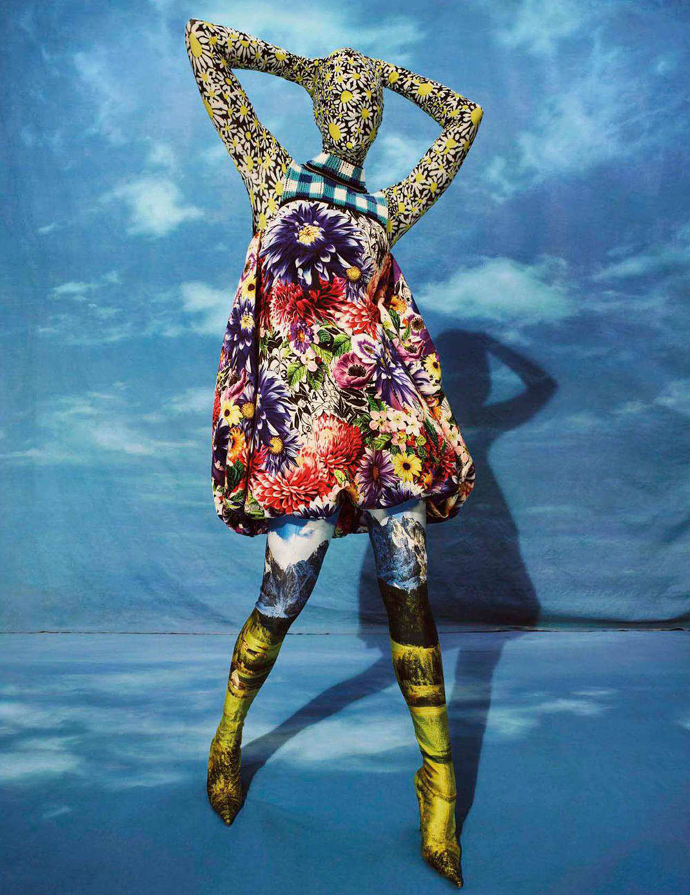 Karlie Kloss covers Vogue Spain June 2018 by Emma Summerton