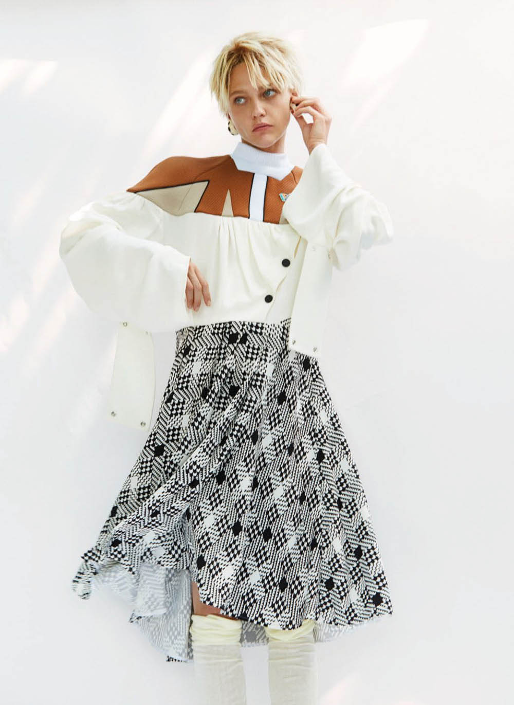 Sasha Pivovarova covers Vogue Thailand September 2018 by Natth Jaturapahu