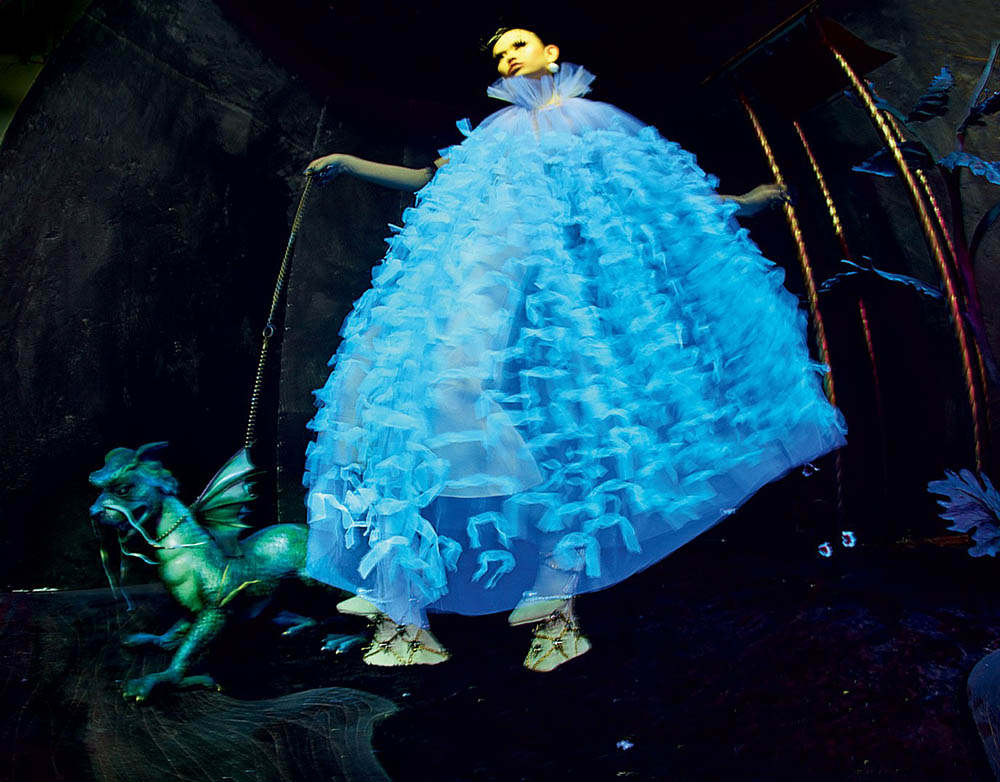 Ling Ling and Xie Chaoyu by Tim Walker for Vogue Italia November 2018