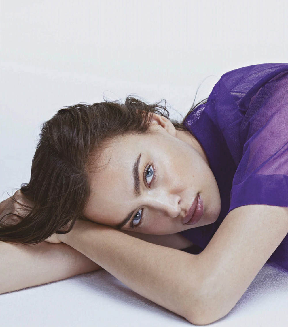 Irina Shayk covers Vogue Latin America January 2019 by An Le