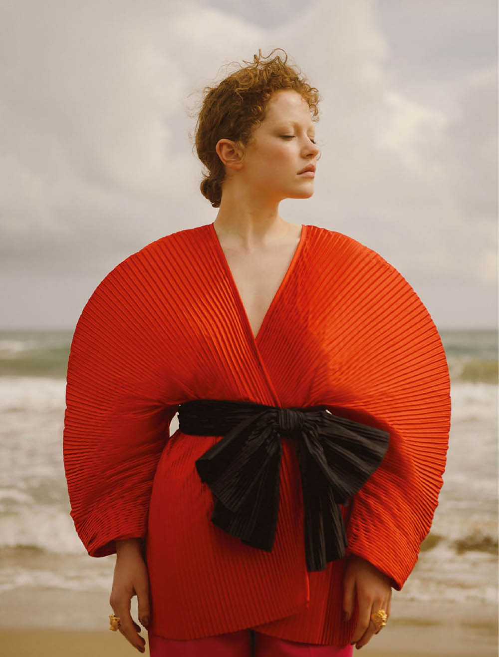 Zenobia Crimson by Noémi Ottilia Szabo for Elle Mexico June 2019