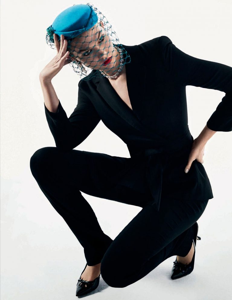 Karlie Kloss covers Vogue Spain December 2019 by Txema Yeste ...