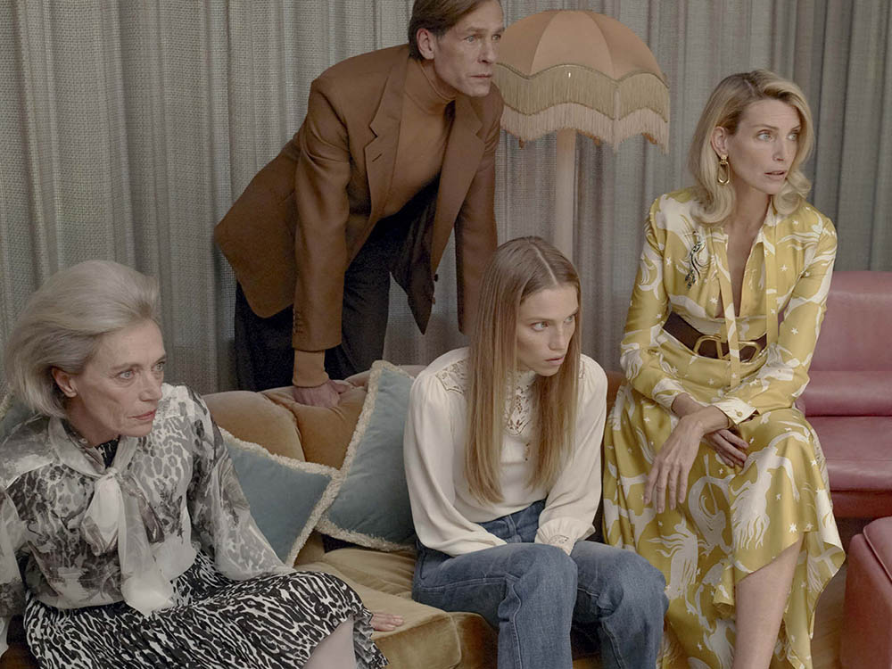 Rebecca Leigh Longendyke covers Vogue Italia December 2019 by Mert & Marcus