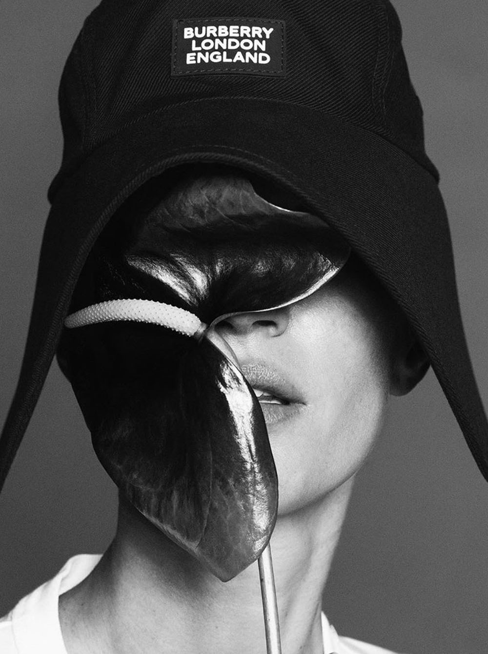 Gisele Bündchen covers Vogue Brazil May 2020 by Luigi & Iango