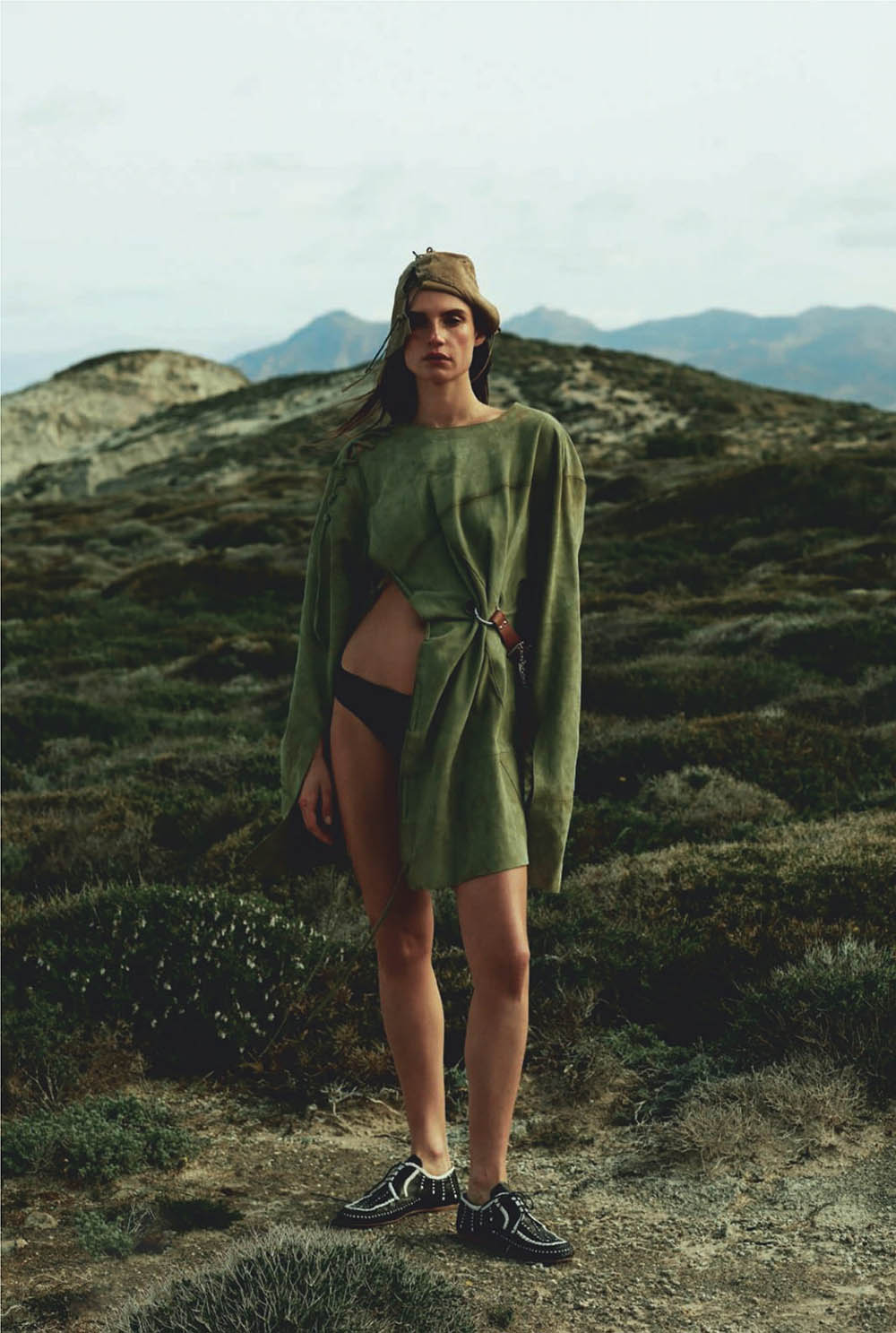 Cate Underwood by Stephan Lisowski for Harper’s Bazaar Spain June 2020