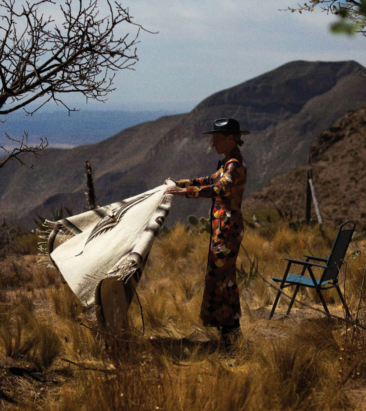 Luisa Sáenz by Santiago Sierra Soler for Vogue Mexico & Latin America August 2021