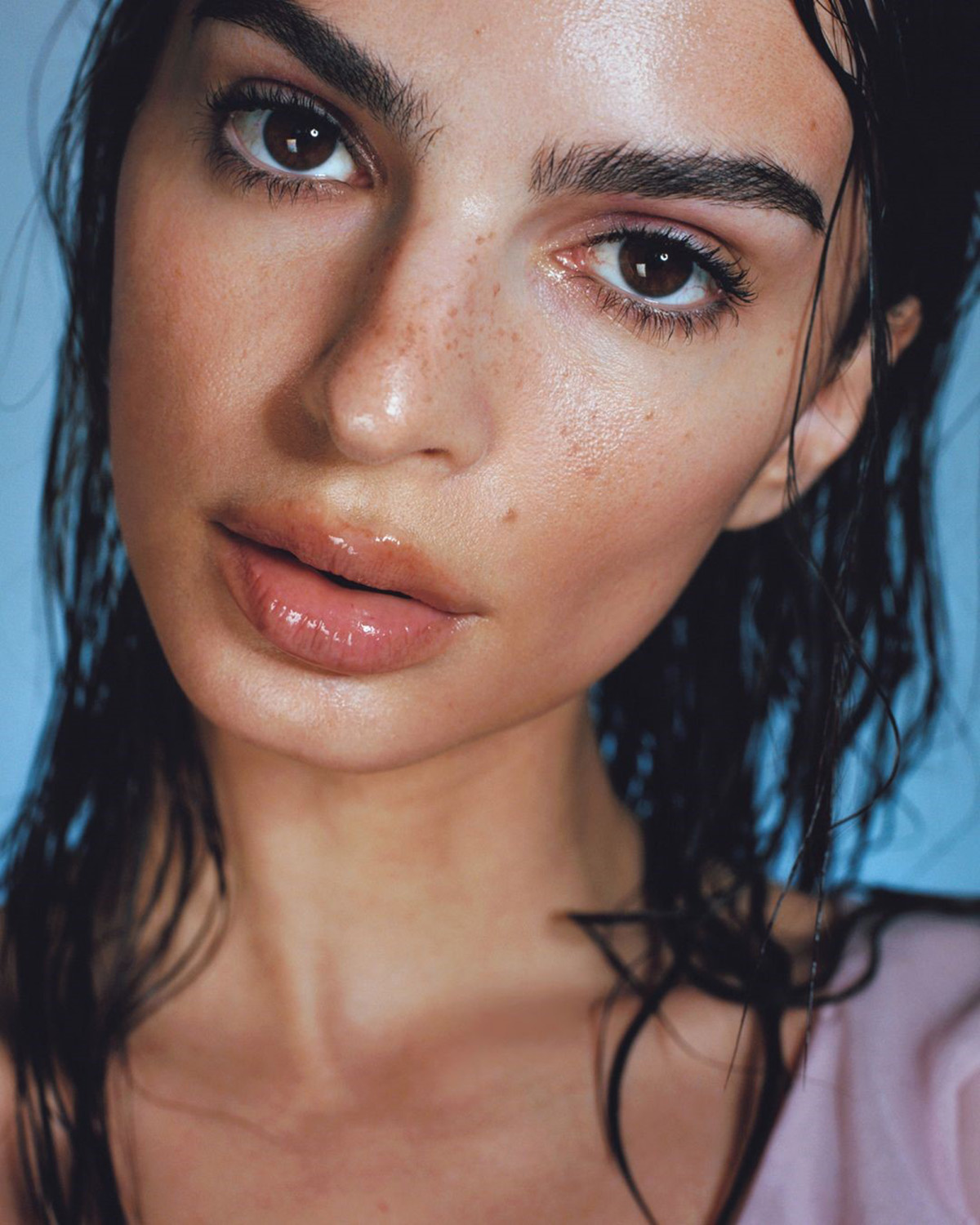 Emily Ratajkowski covers M Le magazine du Monde October 30th, 2021 by Oliver Hadlee Pearch