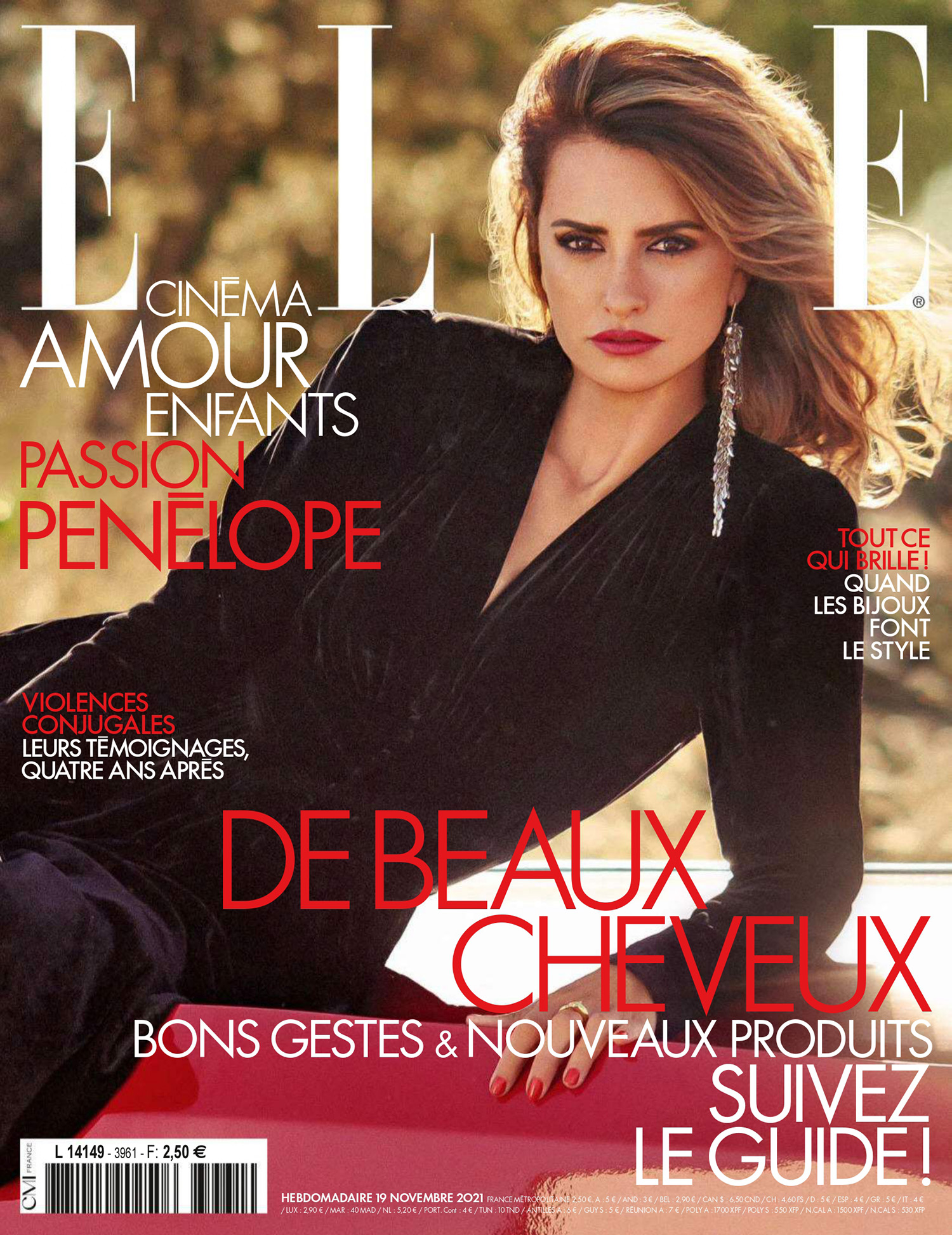 Penélope Cruz covers Elle France November 19th, 2021 by Nico Bustos