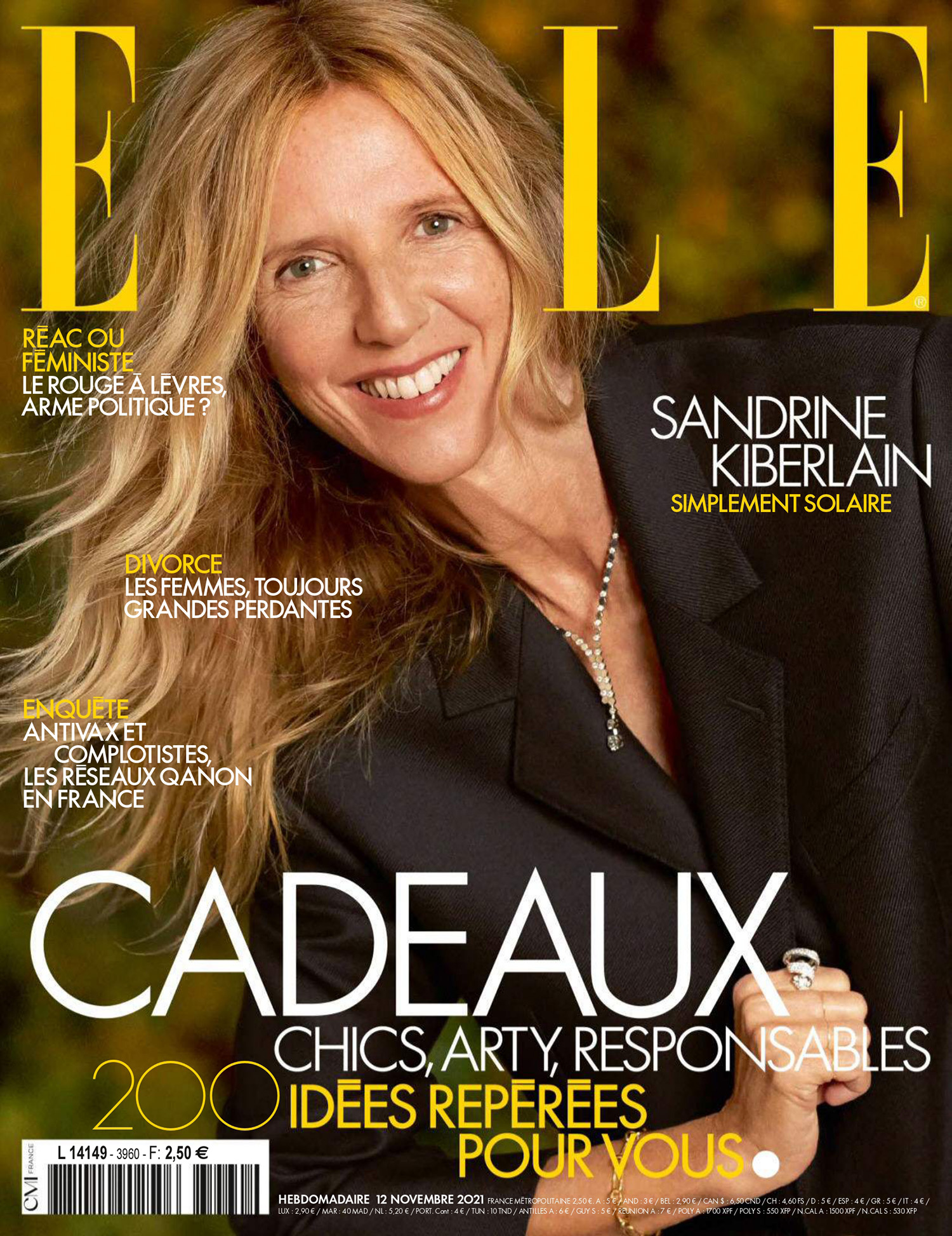 Sandrine Kiberlain covers Elle France November 12th, 2021 by Gilles Bensimon