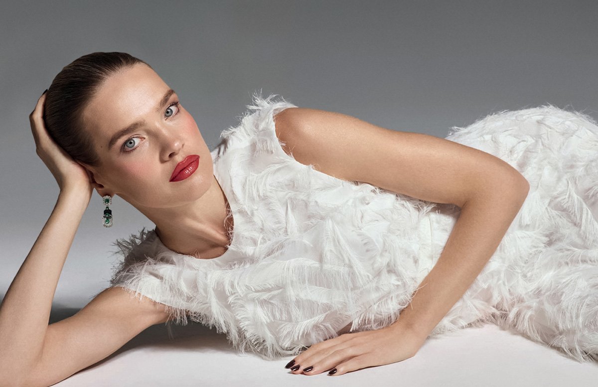 Natalia Vodianova covers Harper’s Bazaar Spain January 2022 by Nicolas Valois