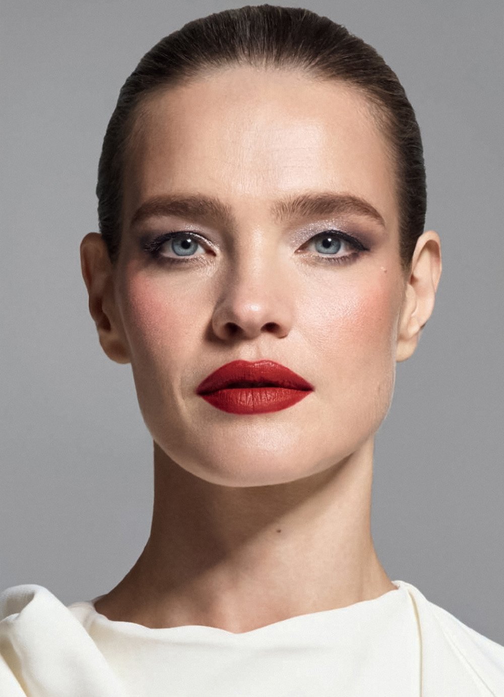 Natalia Vodianova covers Harper’s Bazaar Spain January 2022 by Nicolas Valois