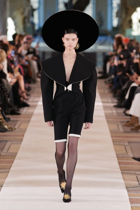 Schiaparelli Haute Couture Spring/Summer 2022 - fashionotography