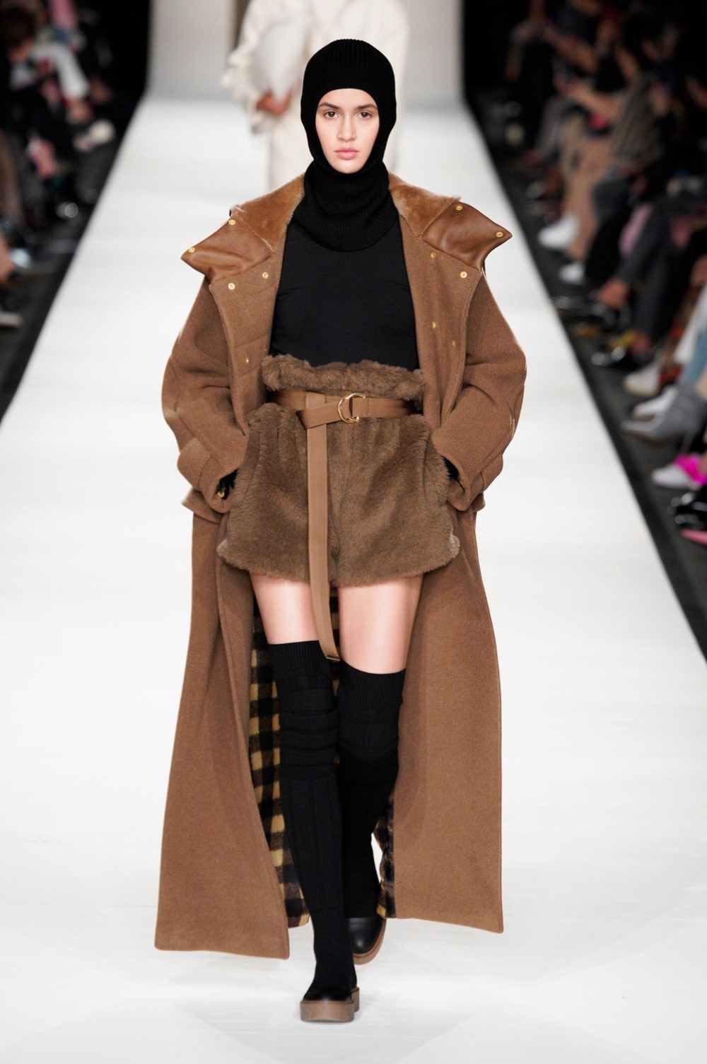 Max Mara Fall Winter 2022 - Milan Fashion Week