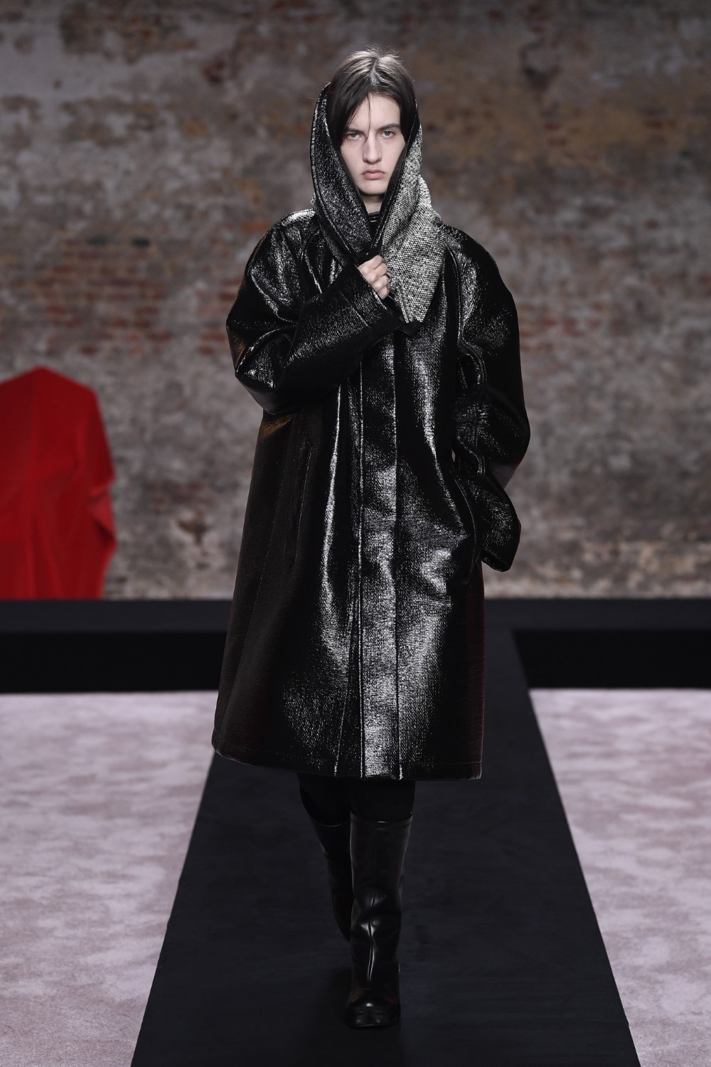 Raf Simons Fall Winter 2022 - London Fashion Week