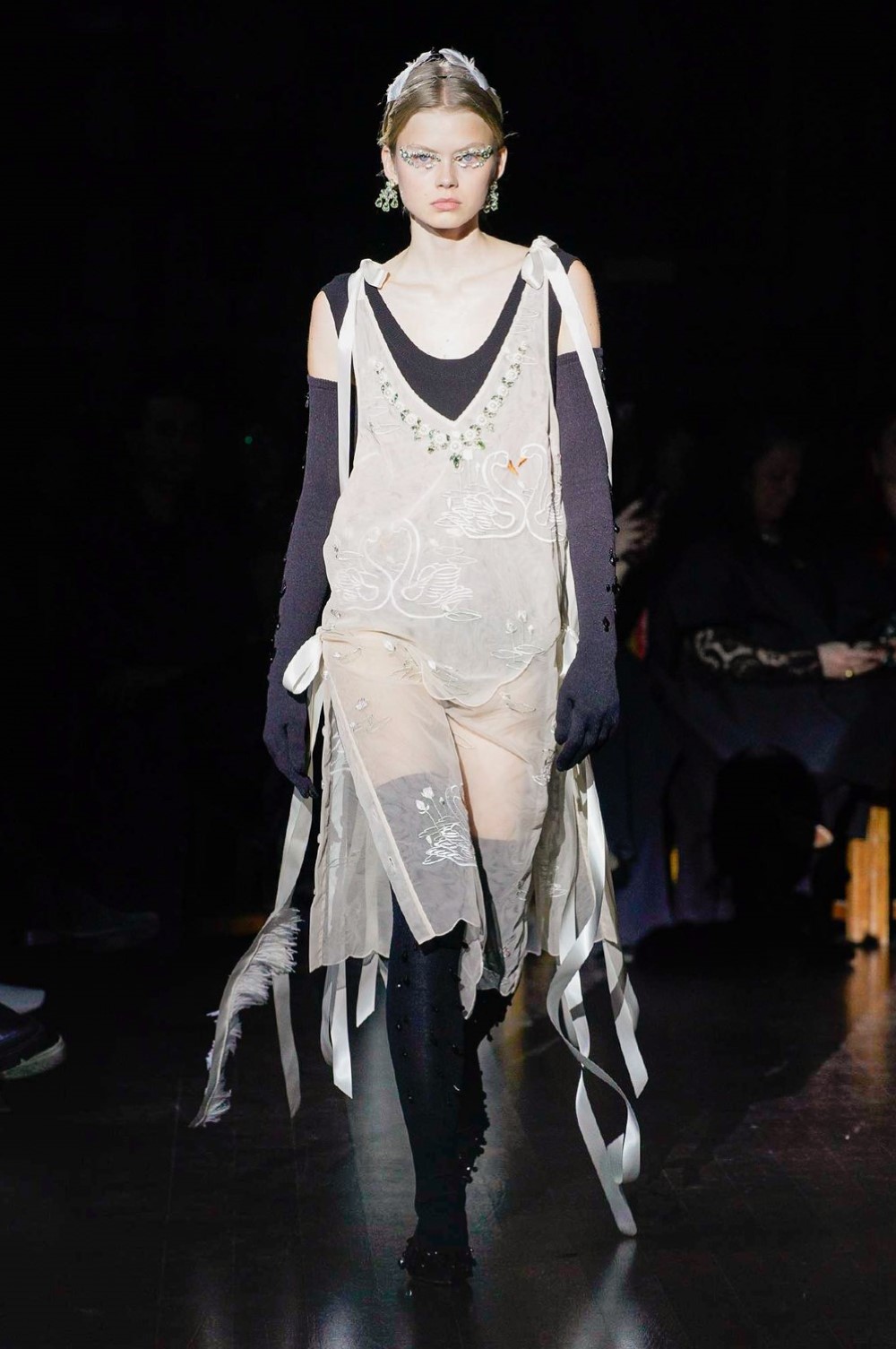 Simone Rocha Fall Winter 2022 - London Fashion Week