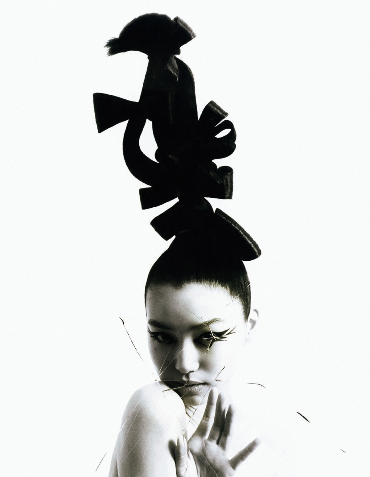 ''Triumph of A Heart'' by Leslie Zhang for Vogue China February 2022