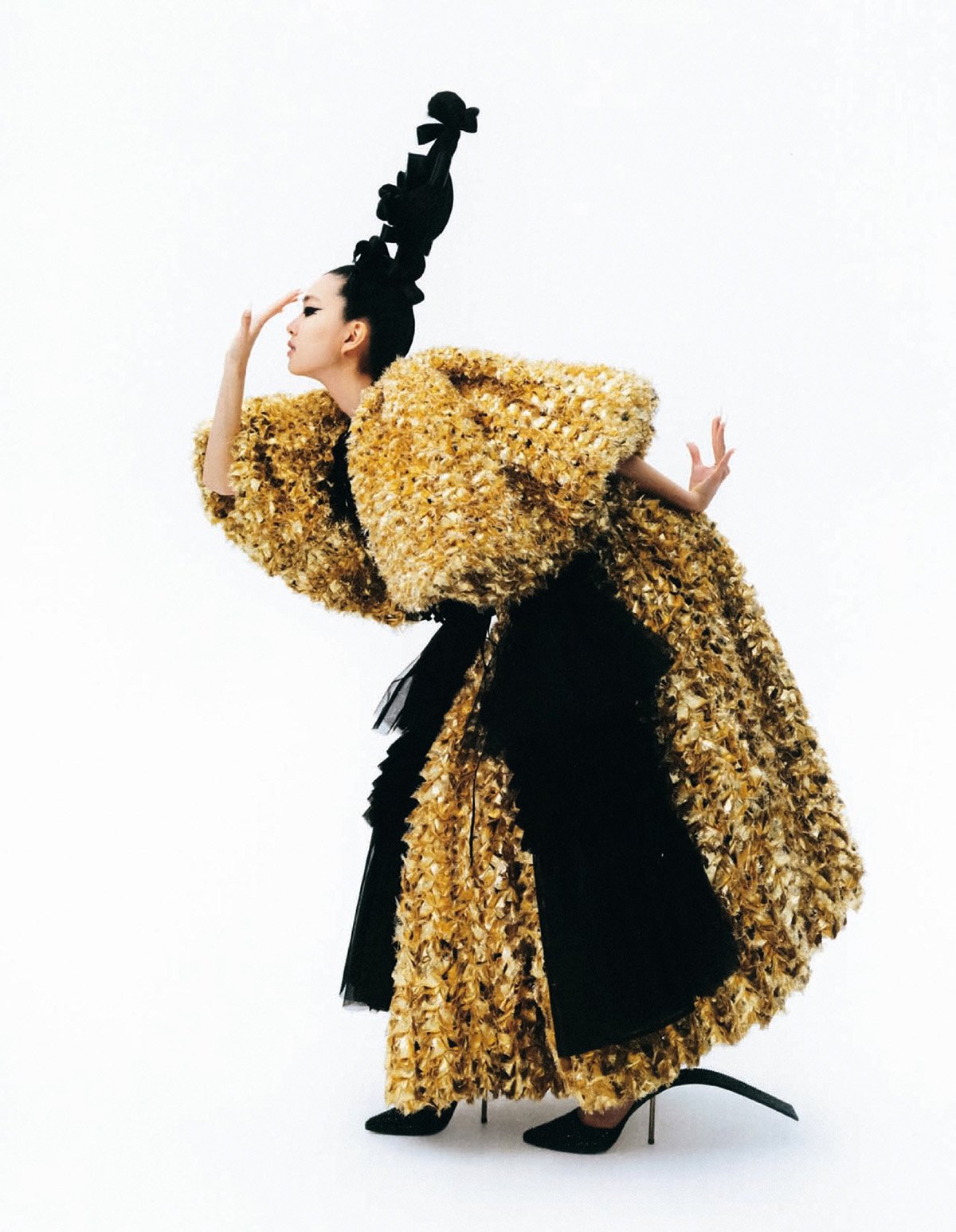 ''Triumph of A Heart'' by Leslie Zhang for Vogue China February 2022