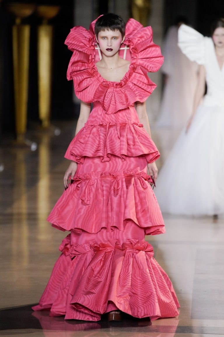 Viktor & Rolf Haute Couture Spring/Summer 2022 - fashionotography