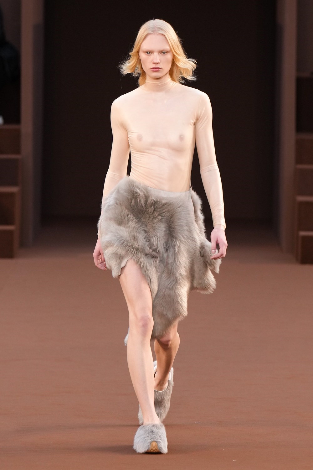 Loewe Fall Winter 2022 - Paris Fashion Week