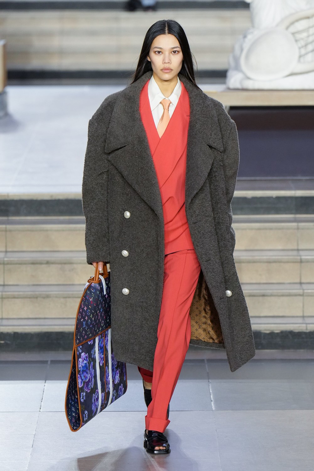 Louis Vuitton Fall Winter 2022 - Paris Fashion Week