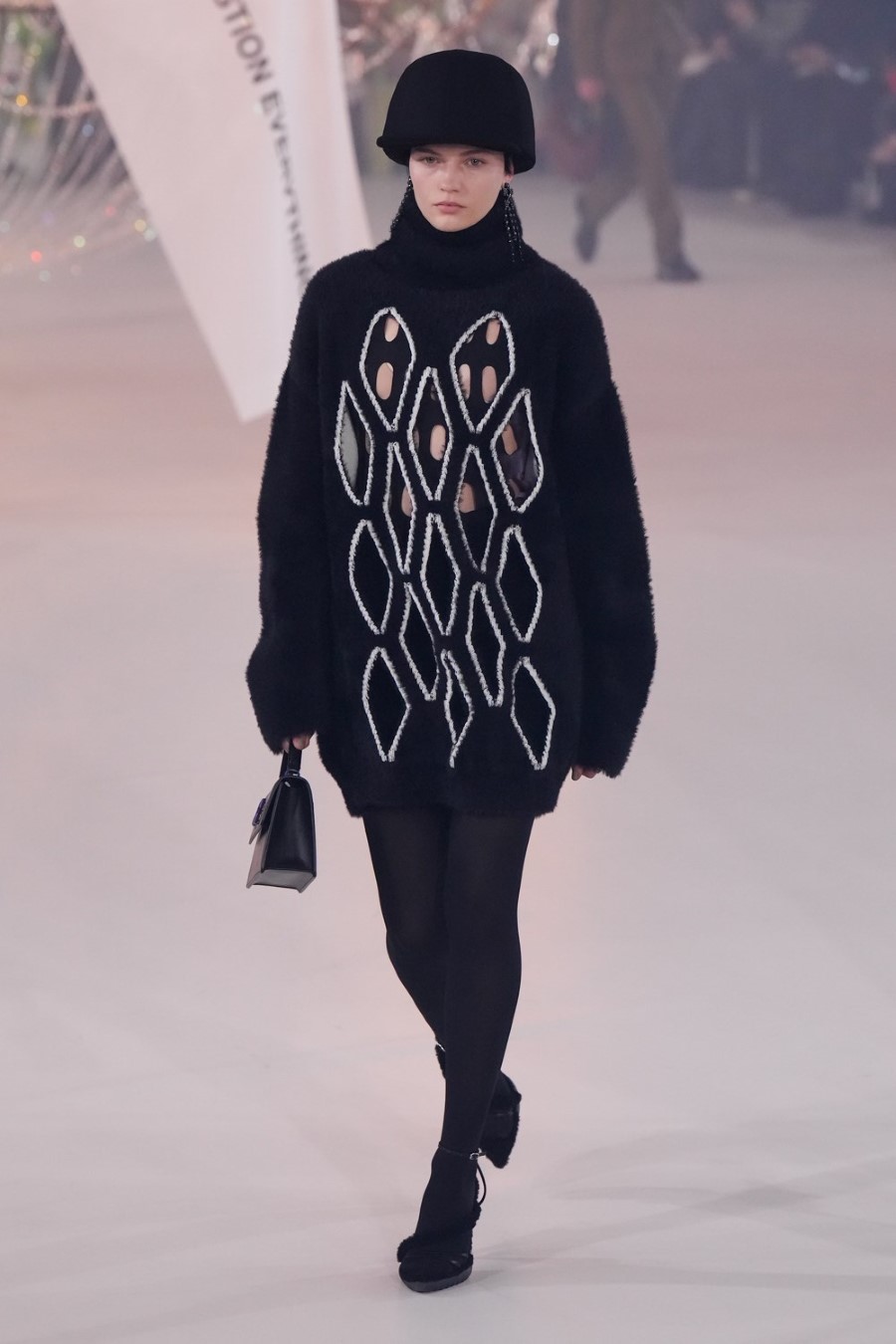 Off-White Fall Winter 2022 - Paris Fashion Week