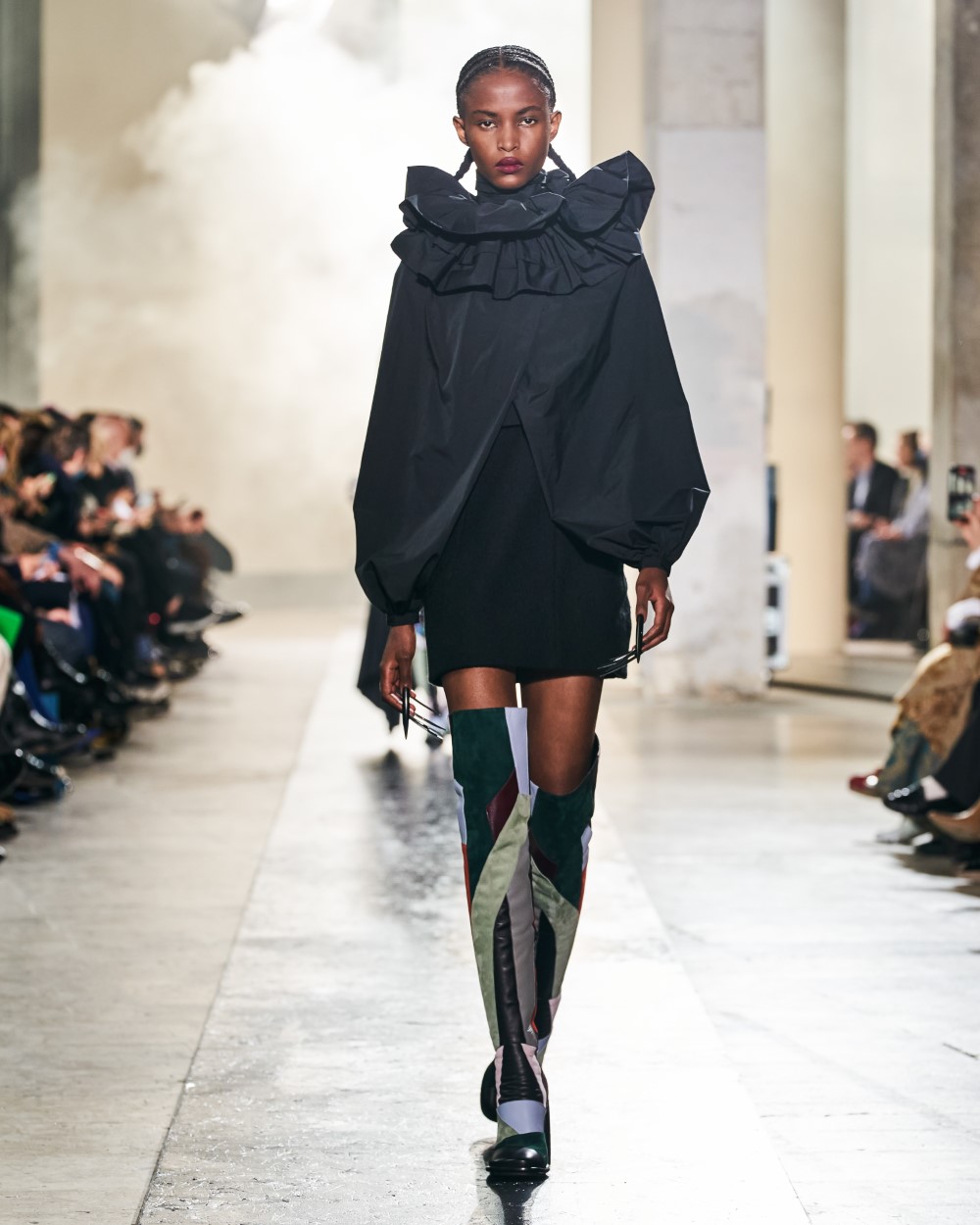 Rochas Fall Winter 2022 - Paris Fashion Week