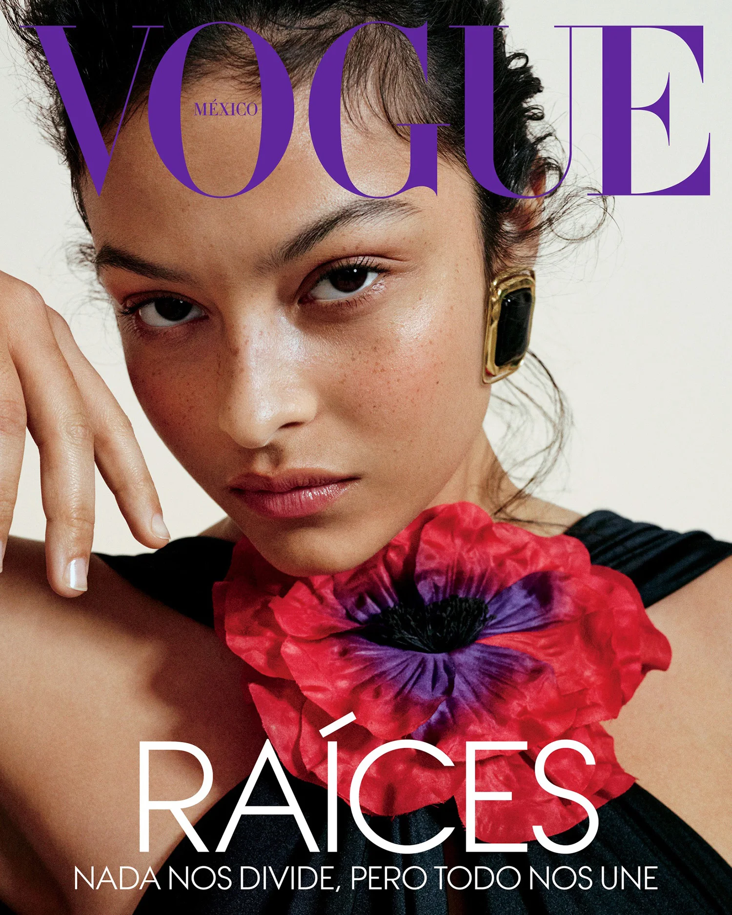 Vogue Mexico & Latin America April 2022 covers by Emma Summerton
