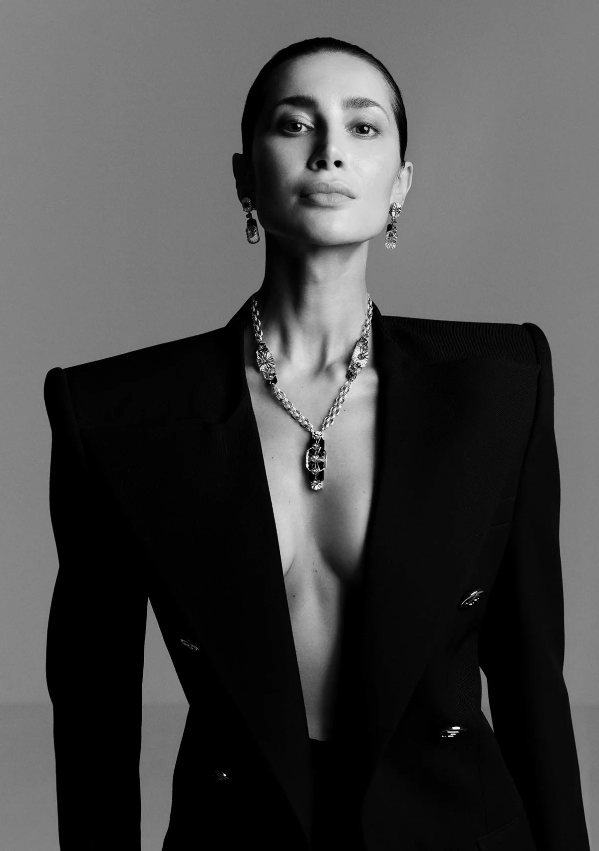 Sabina Jakubowicz covers Vogue Jewelry Mexico & Latin America May 2022 by Mateusz Stankiewicz