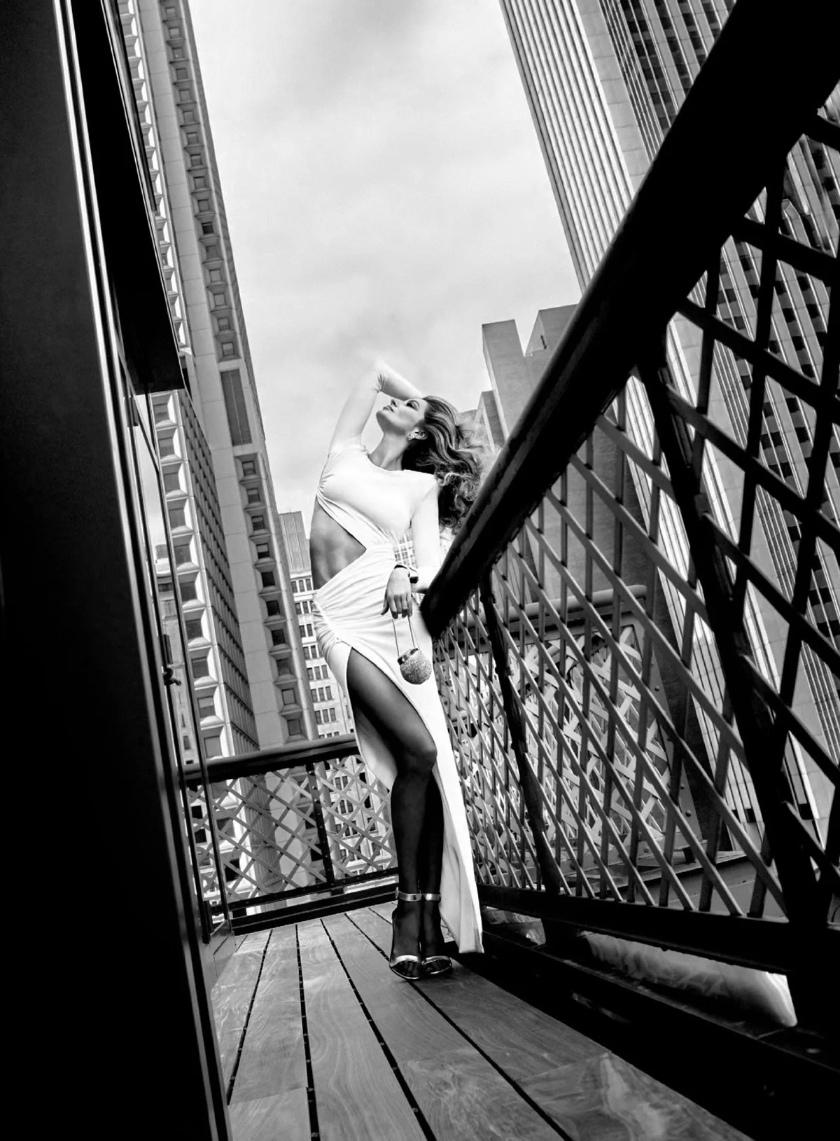 Gisele Bündchen covers British Vogue June 2022 by Steven Meisel