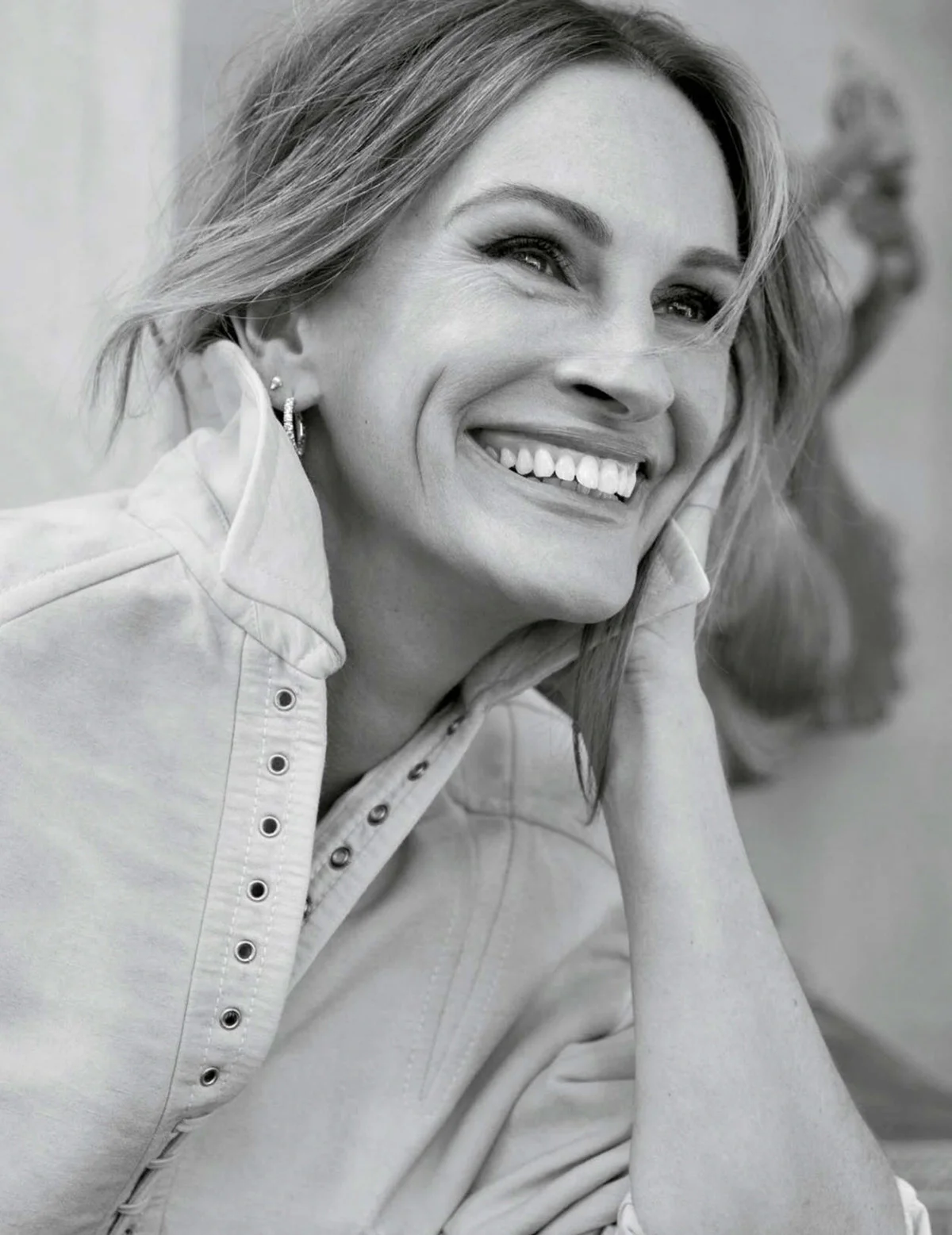 Julia Roberts covers Elle France June 2nd, 2022 by Alexi Lubomirski