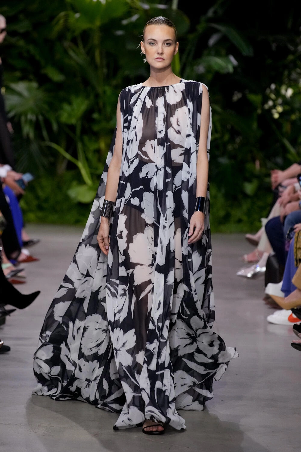 Michael Kors Collection Spring/Summer 2023 - New York Fashion Week ...