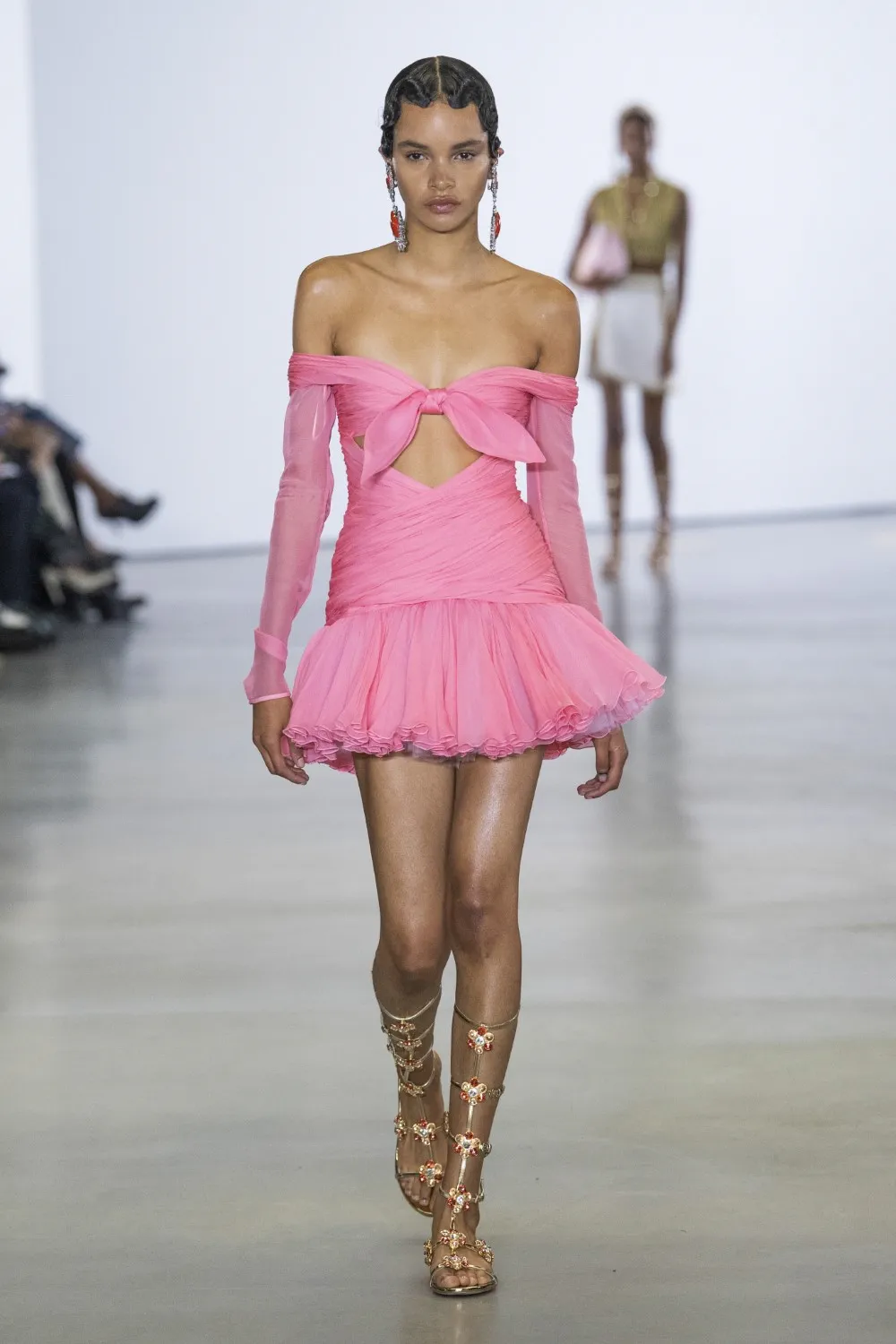 Giambattista Valli Spring Summer 2023 - Paris Fashion Week