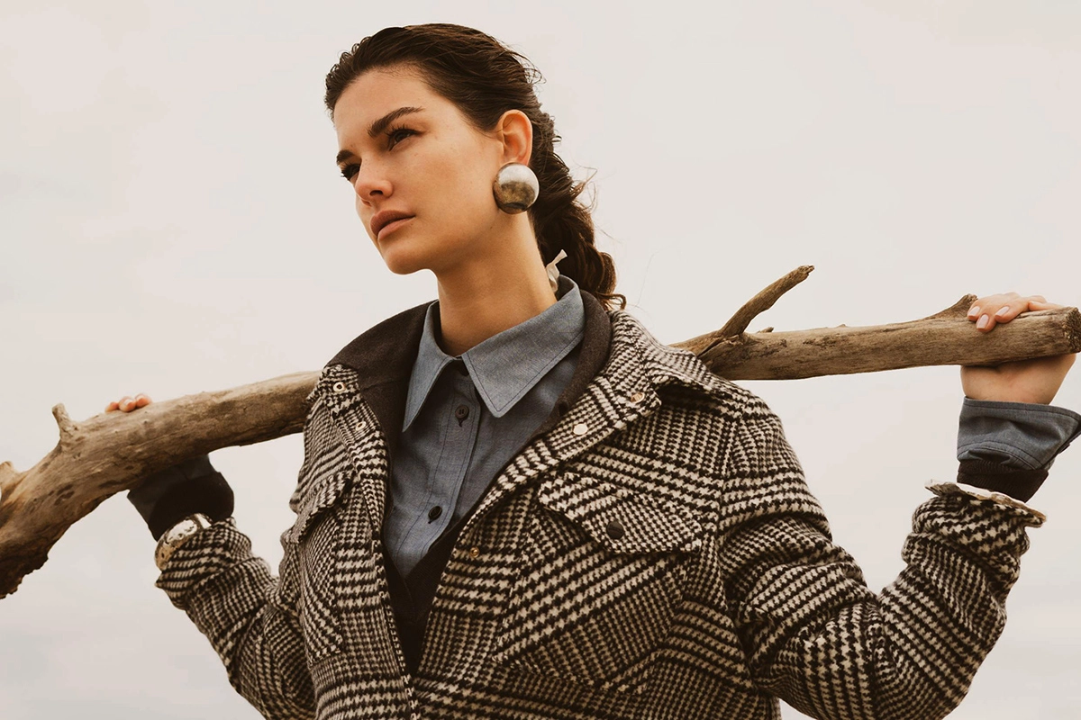 Ophelie Guillermand covers Elle Italia September 29th, 2022 by François Rotger