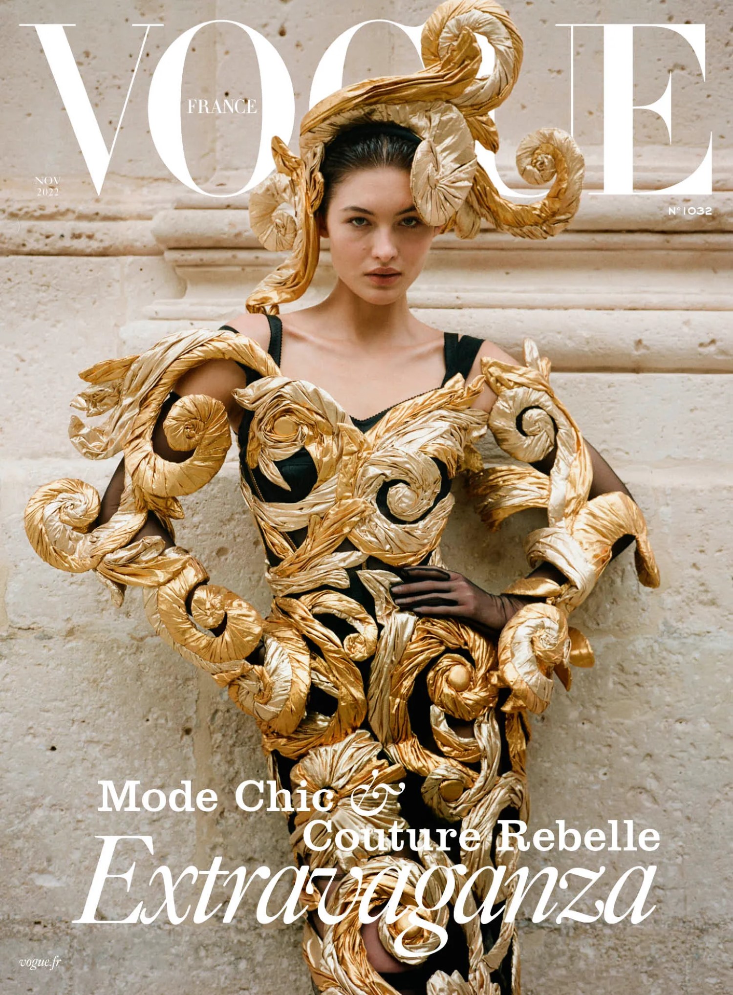 Grace Elizabeth in Dolce \u0026 Gabbana Alta Moda on Vogue France November 2022by Angelo Pennetta - fashionotography