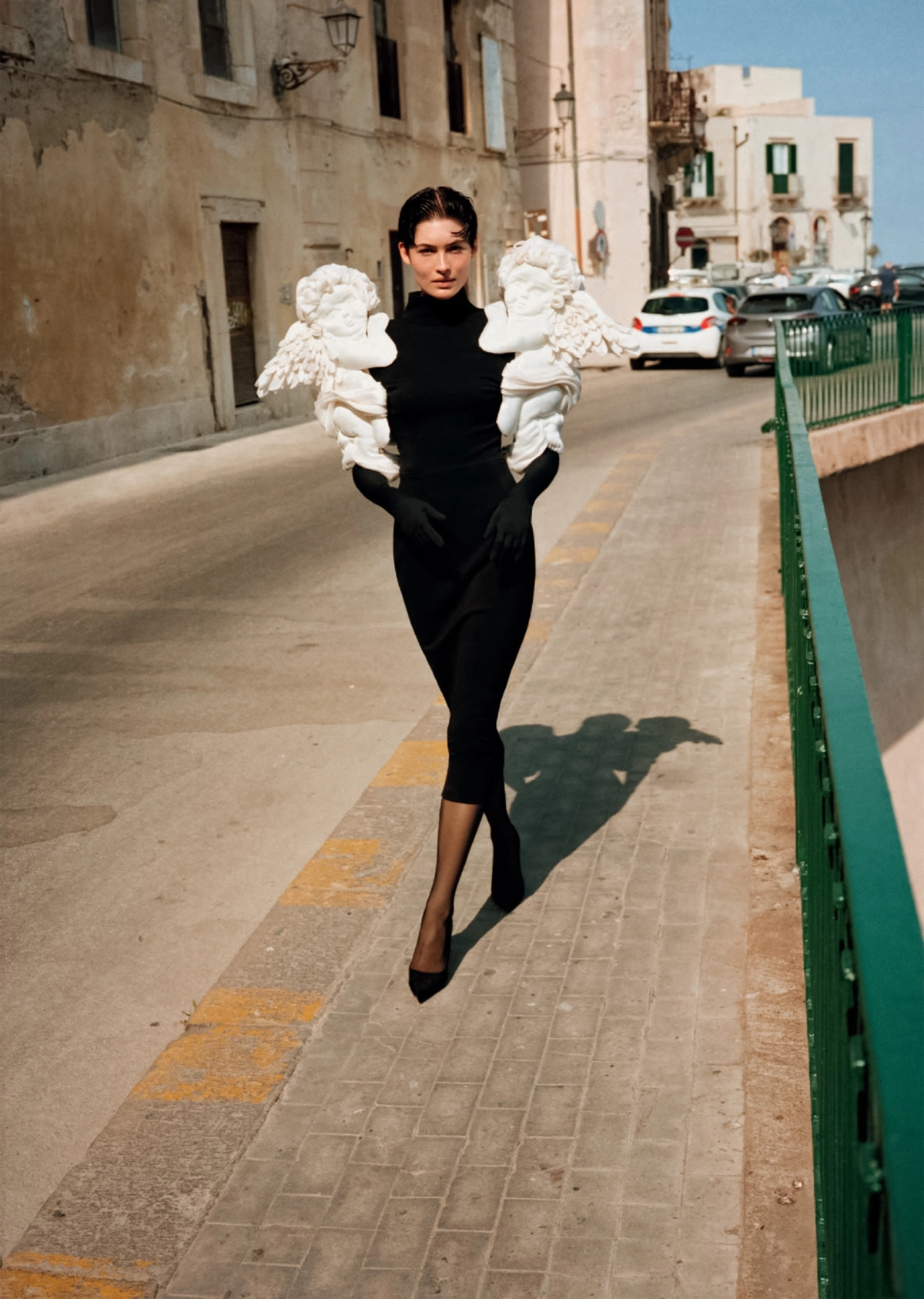 Grace Elizabeth in Dolce \u0026 Gabbana Alta Moda on Vogue France November 2022by Angelo Pennetta - fashionotography