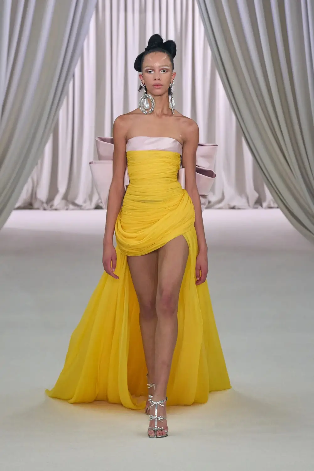Giambattista Valli Haute Couture Spring Summer 2023