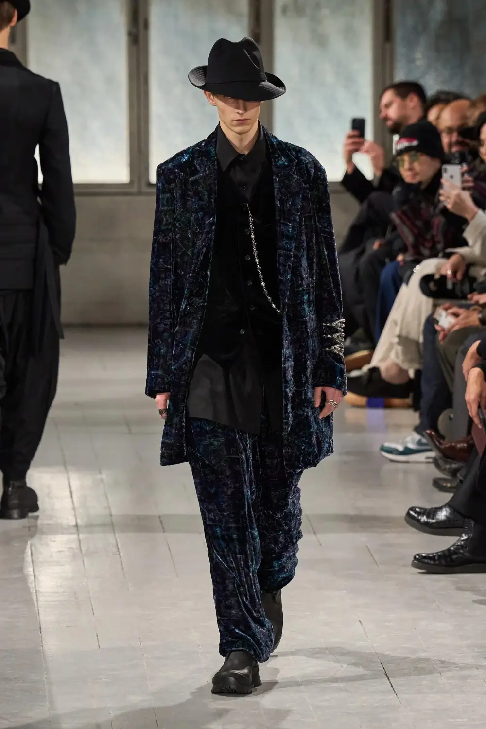 Yohji Yamamoto Fall/Winter 2023 - Paris Fashion Week Men’s