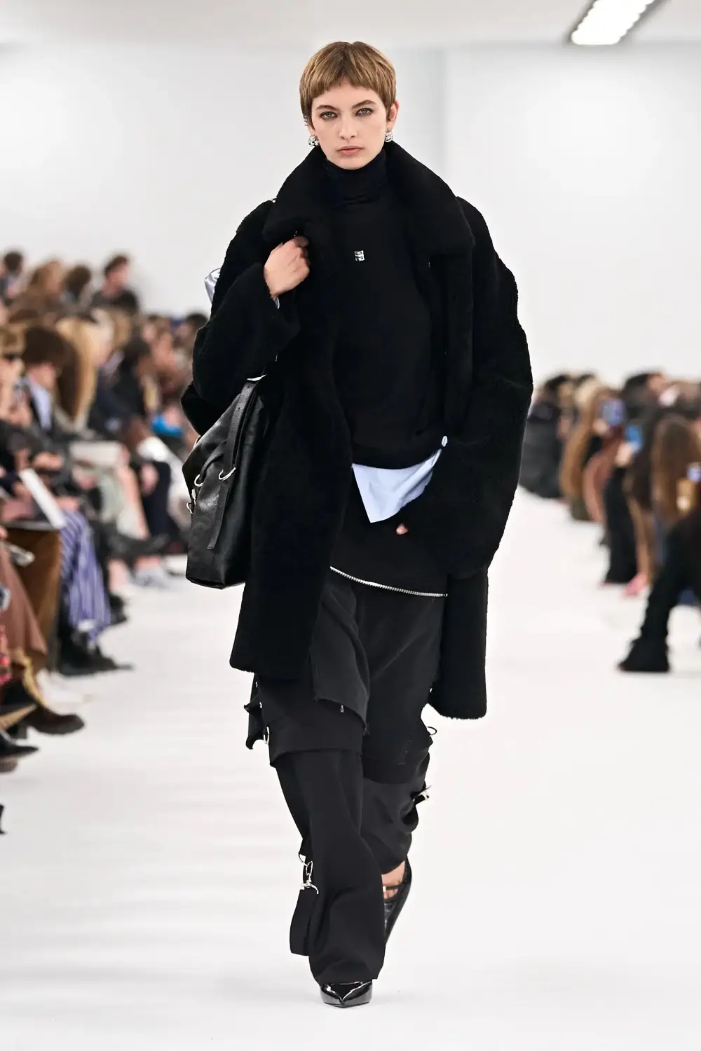 Givenchy Fall-Winter 2023 - Paris Fashion Week