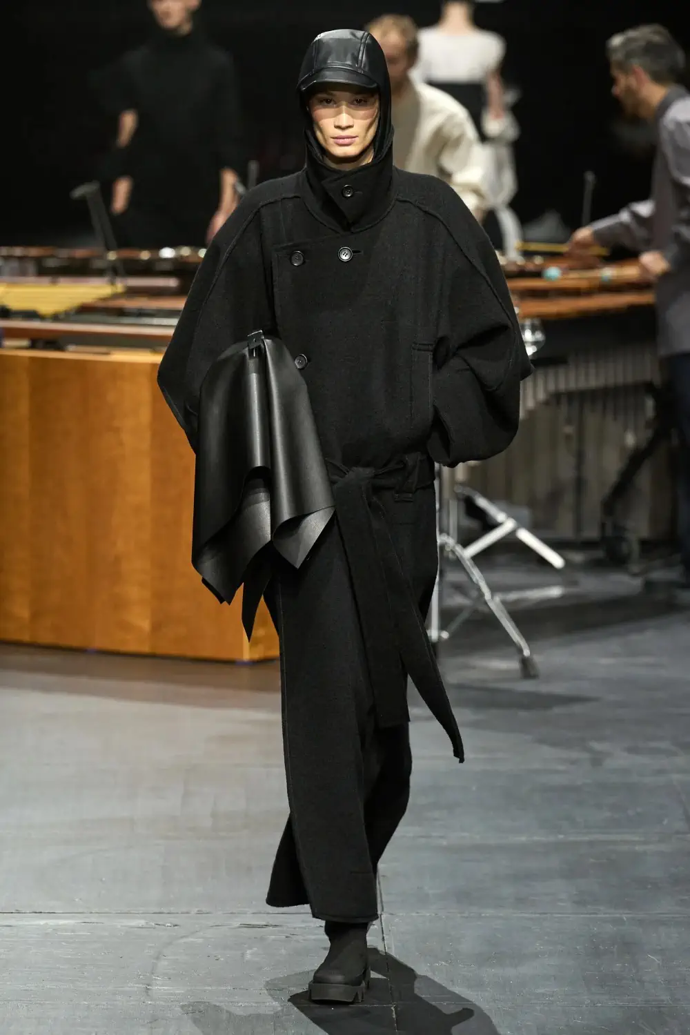 Issey Miyake Fall/Winter 2023 - Paris Fashion Week - fashionotography