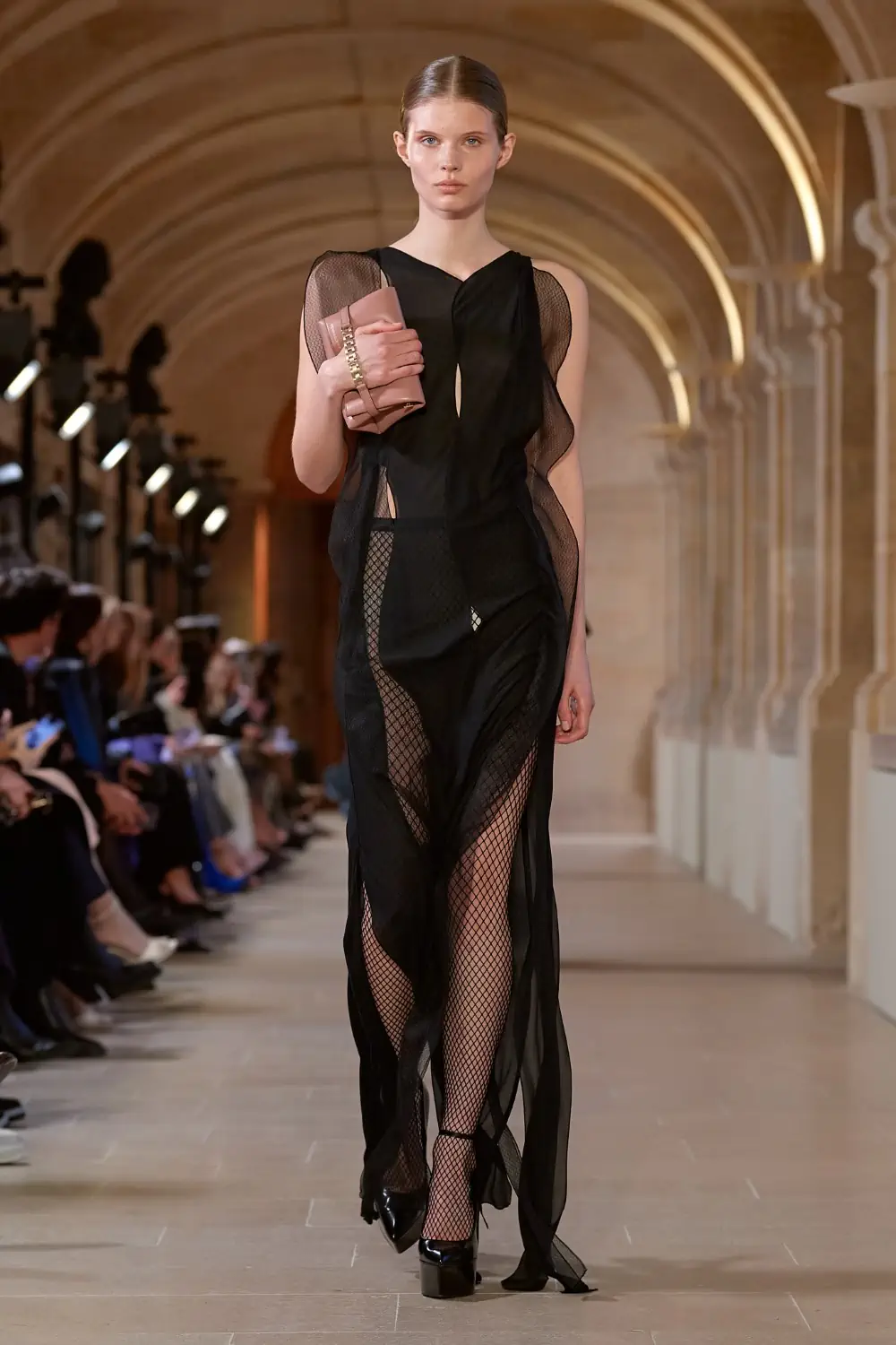 Victoria Beckham Fall-Winter 2023 - Paris Fashion Week