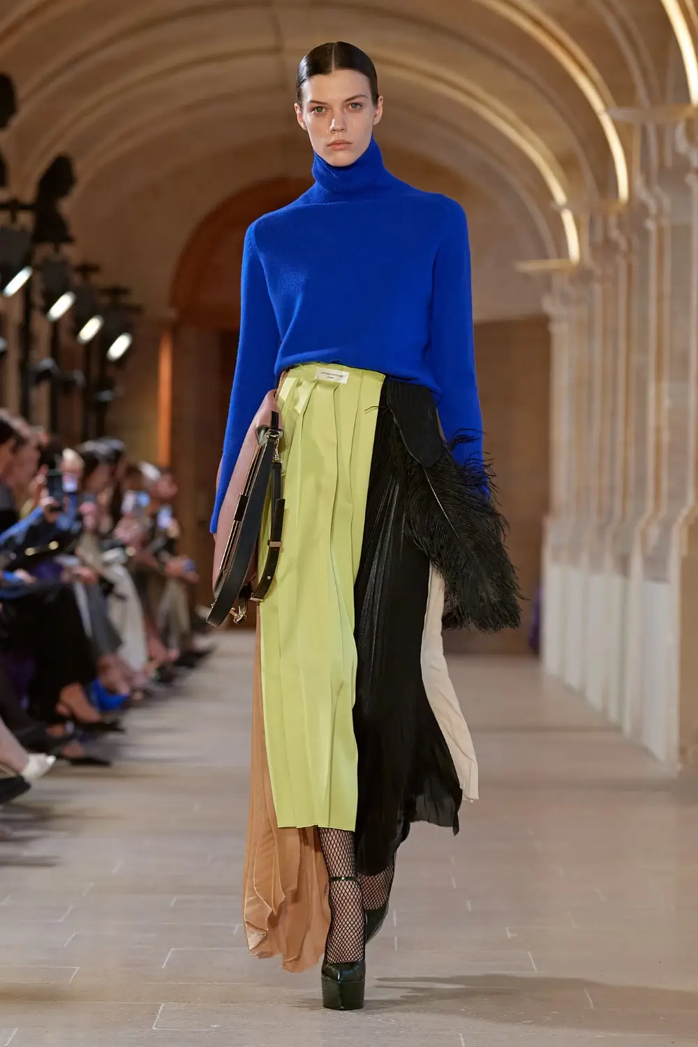 Victoria Beckham Fall-Winter 2023 - Paris Fashion Week