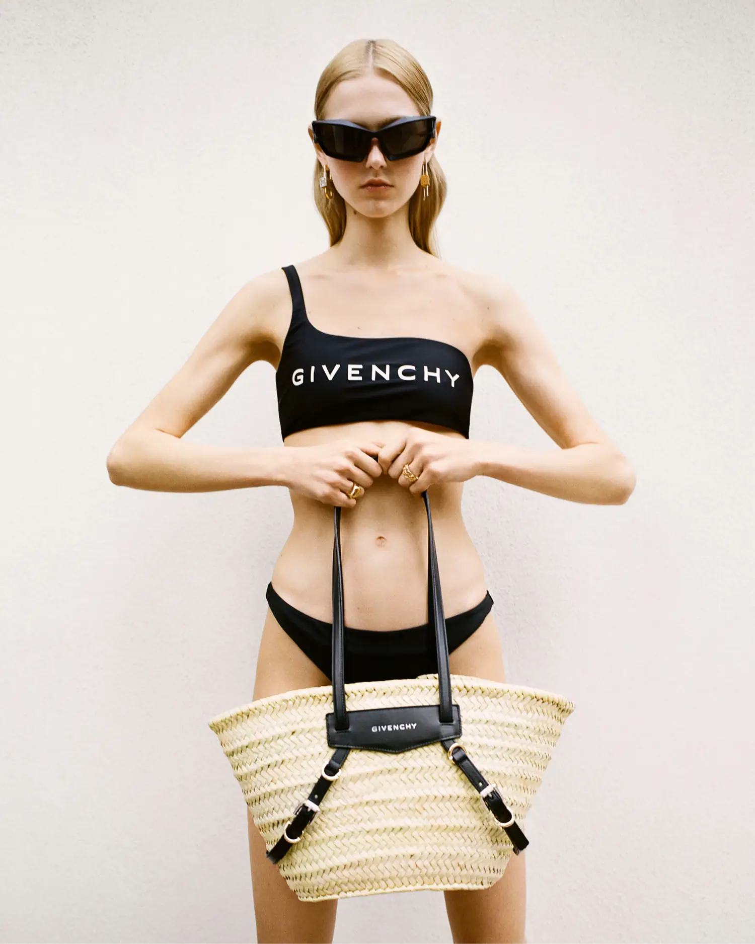 Givenchy Plage: A chic Summer ensemble