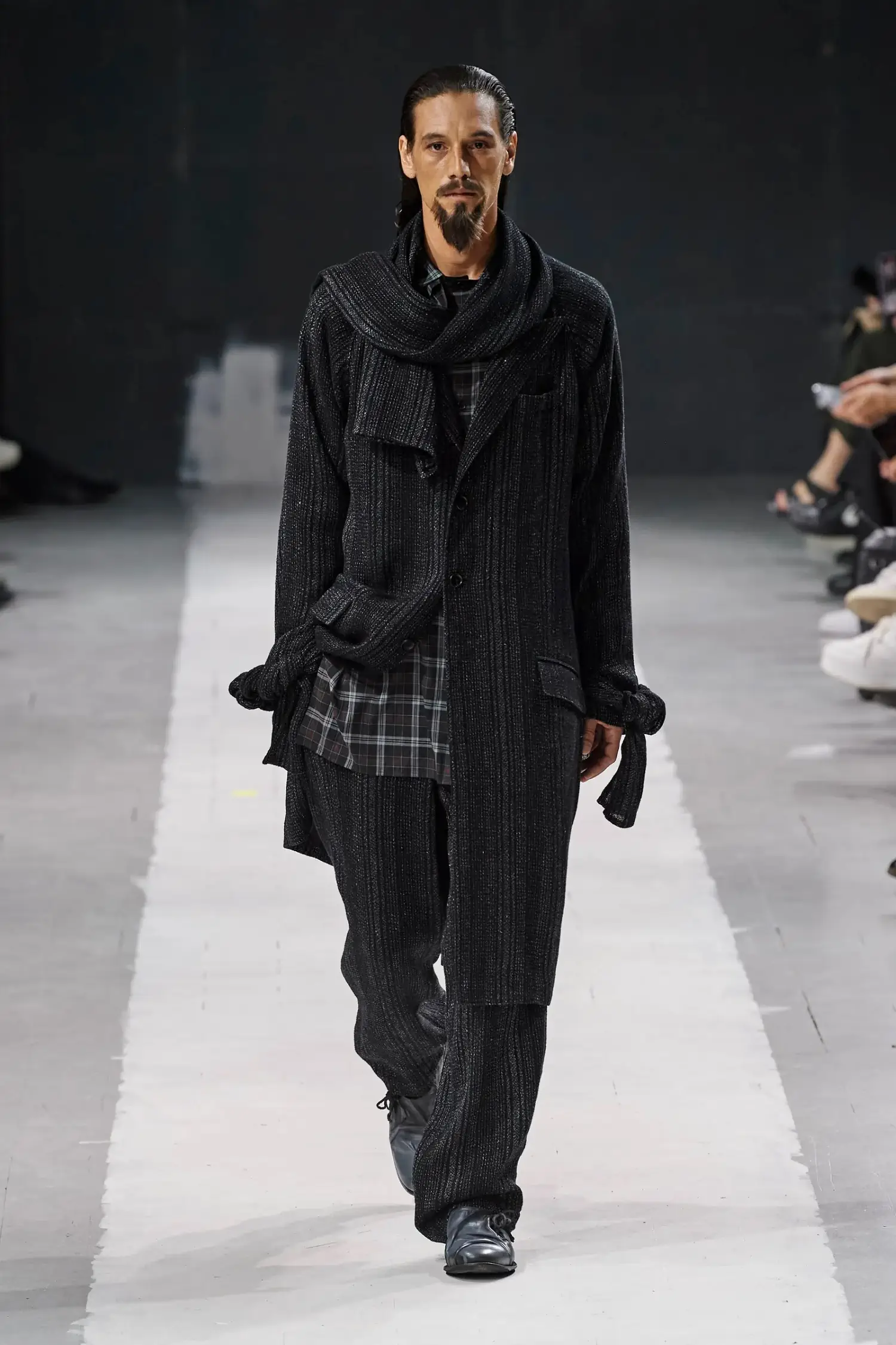 Yohji Yamamoto Spring-Summer 2024 - Paris Fashion Week Men’s