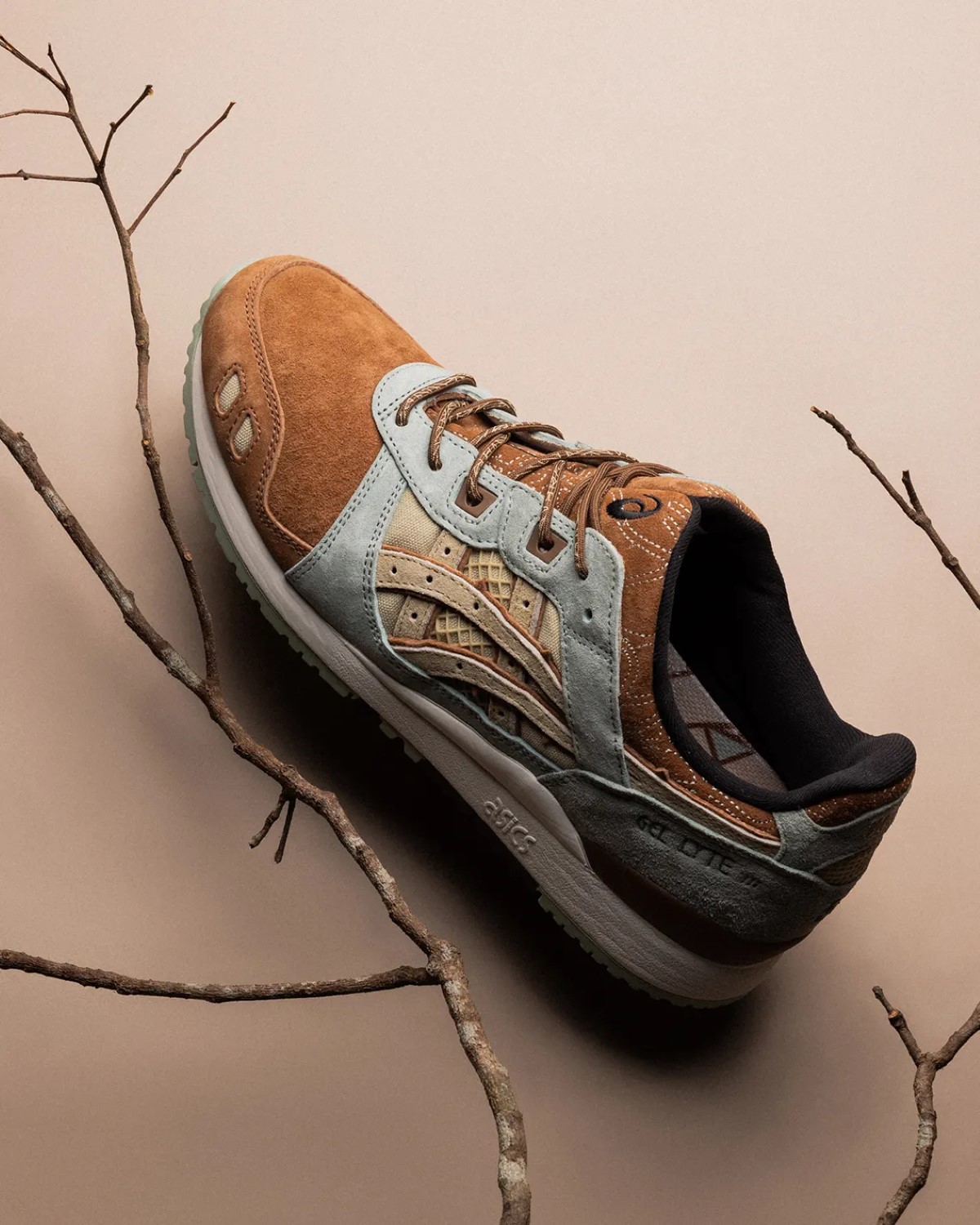 A closer look at the COSTS x Asics Gel-Lyte III ''Cane Vine''