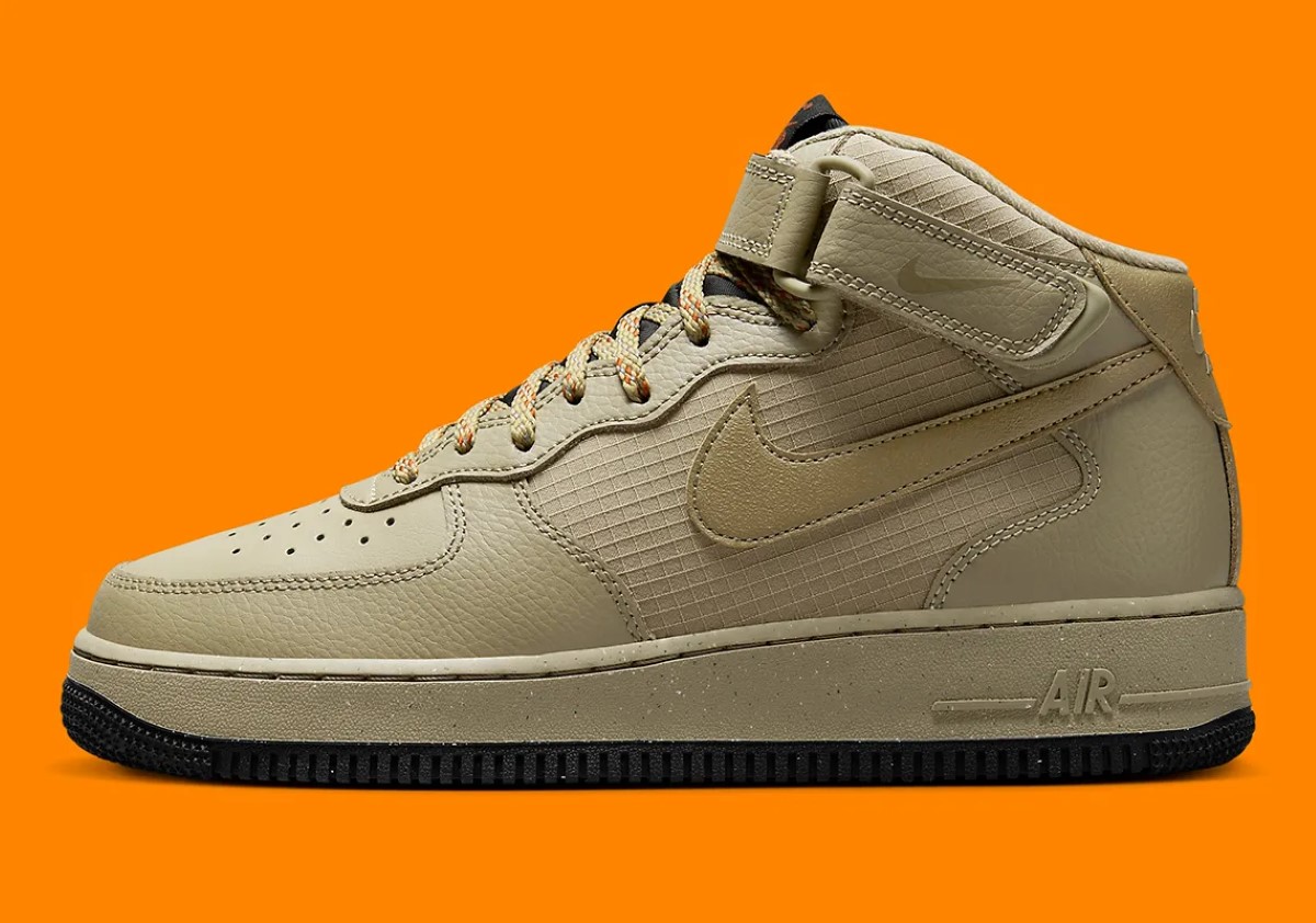 Winter 2023 welcomes the Nike Air Force 1 Mid's chilly rendition