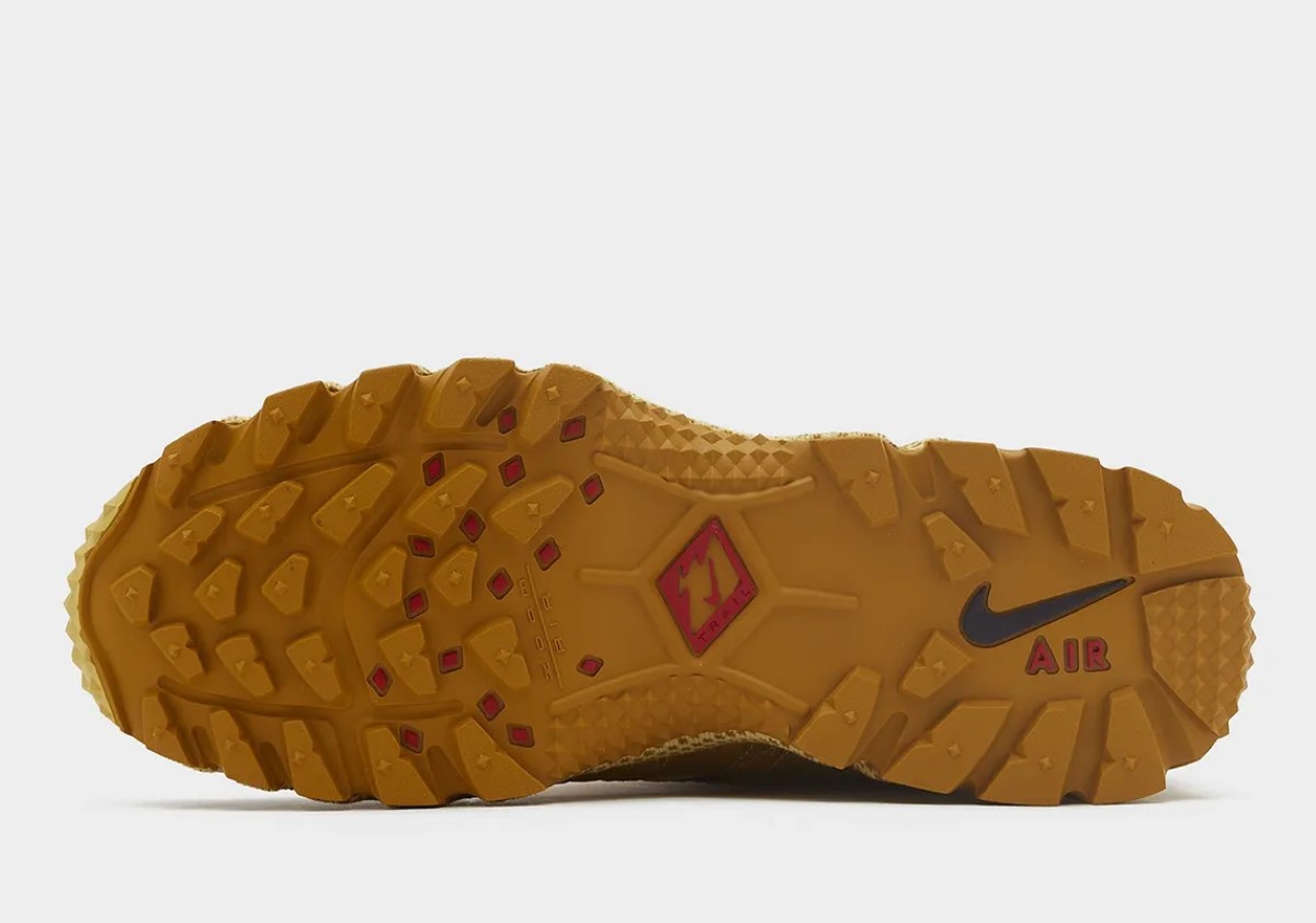 The intriguing arrival of Nike Air Humara “Buff Gold”