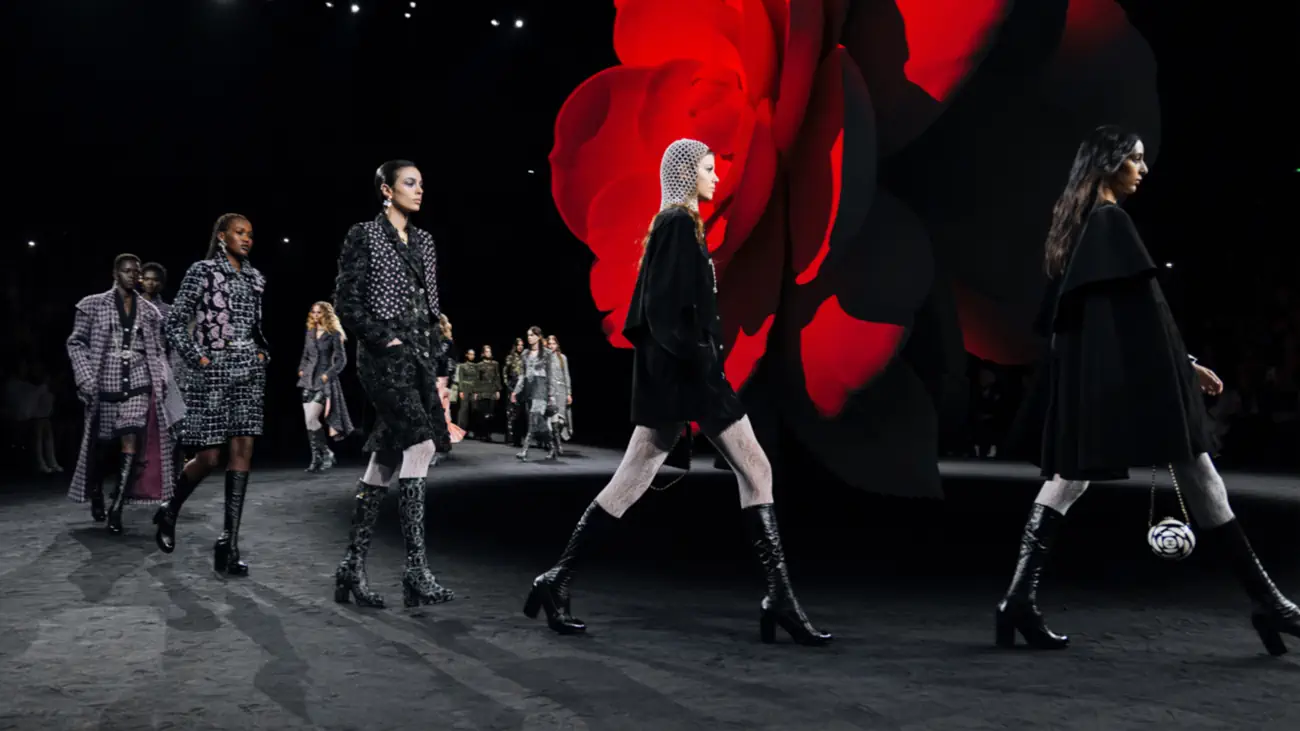 Paris Fashion Week unveils Spring/Summer 2024's grandeur