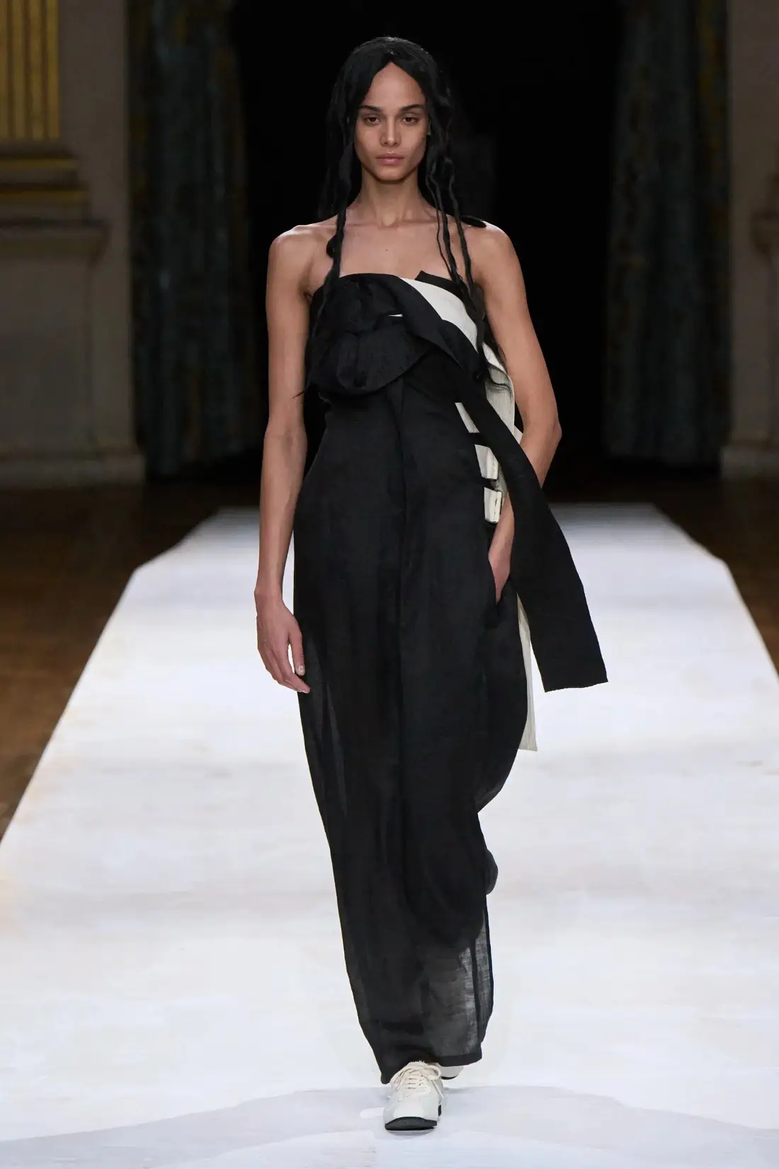 Yohji Yamamoto Spring-Summer 2024 - Paris Fashion Week